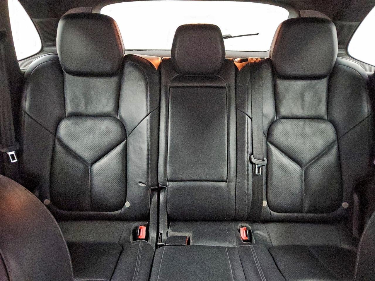 2013 PORSCHE CAYENNE photo 19