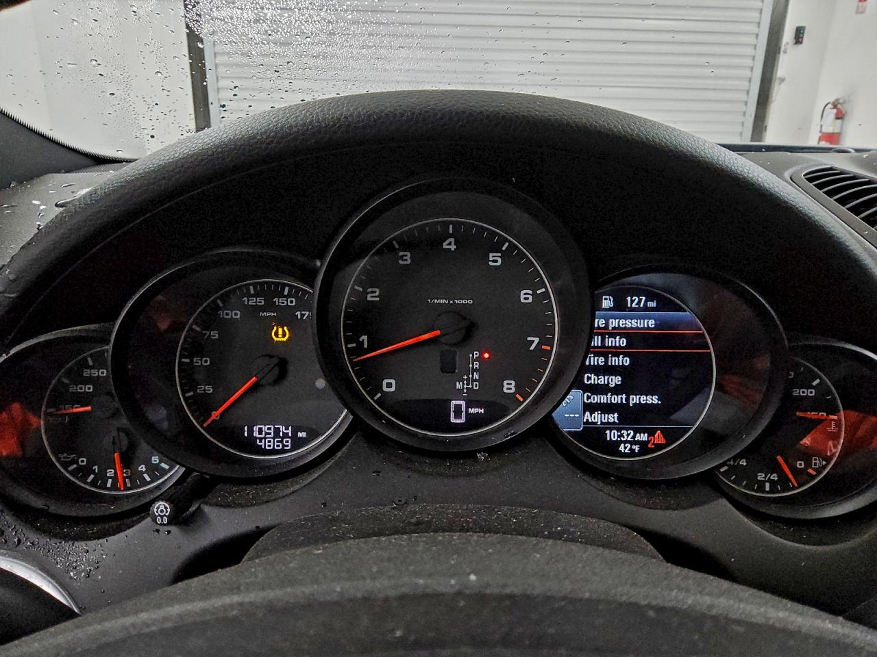 2013 PORSCHE CAYENNE photo 17