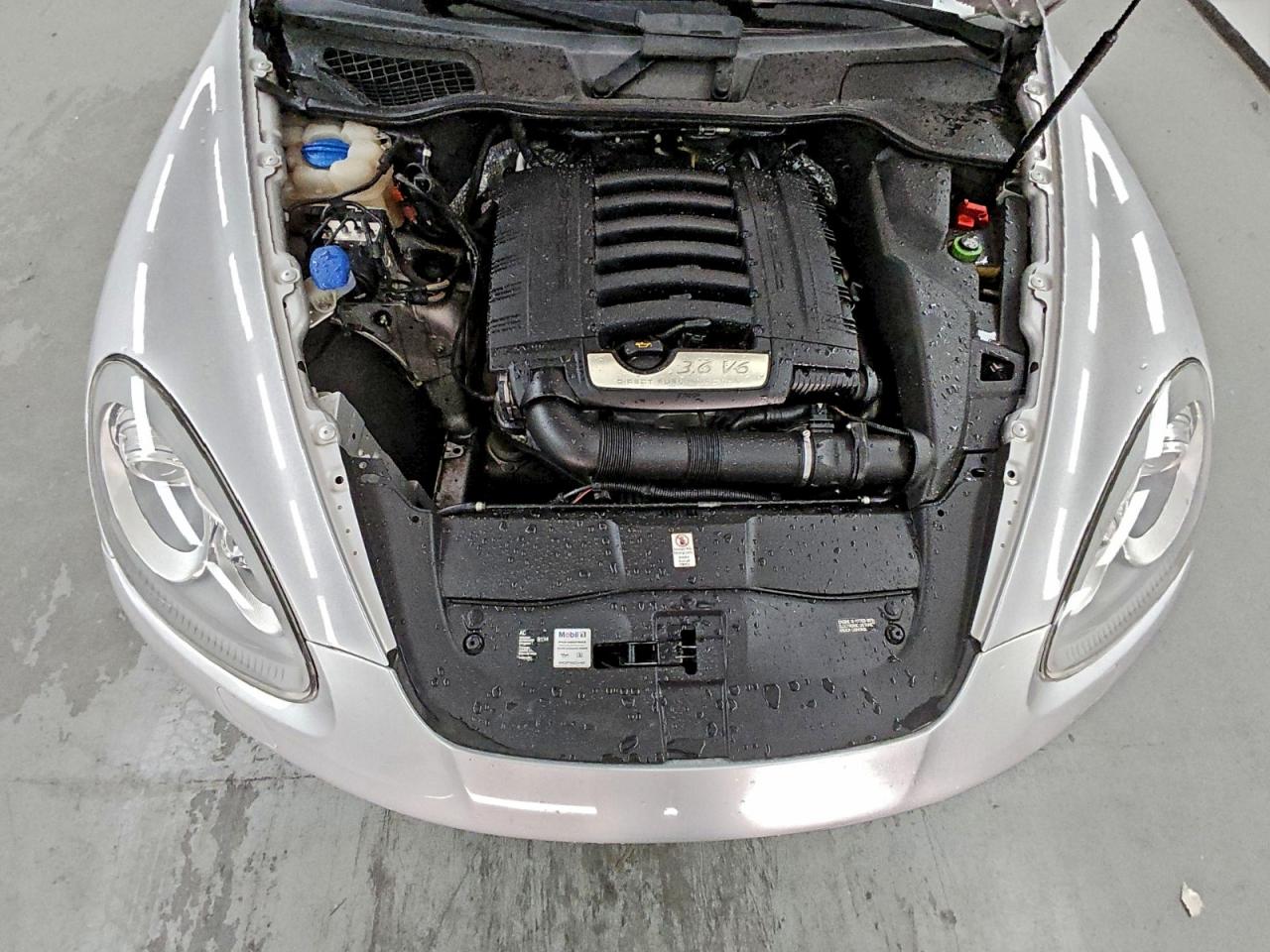 2013 PORSCHE CAYENNE photo 23