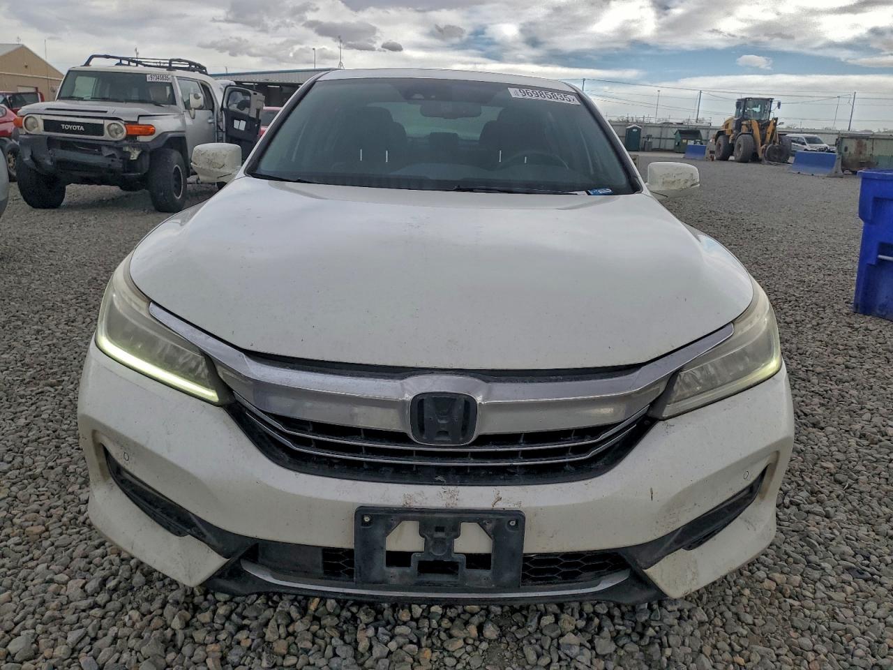 2017 HONDA ACCORD TOURING HYBRID photo 13
