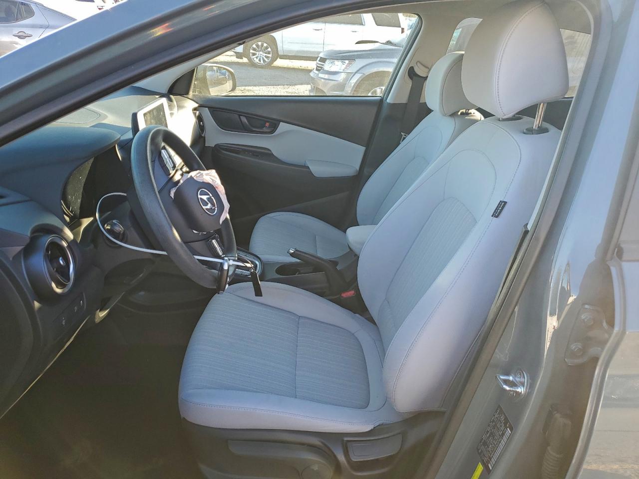 2022 HYUNDAI KONA SEL photo 7
