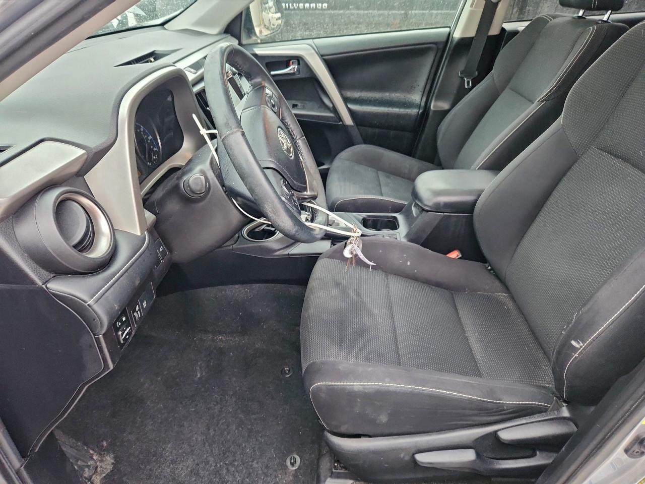 2017 TOYOTA RAV4 XLE photo 7
