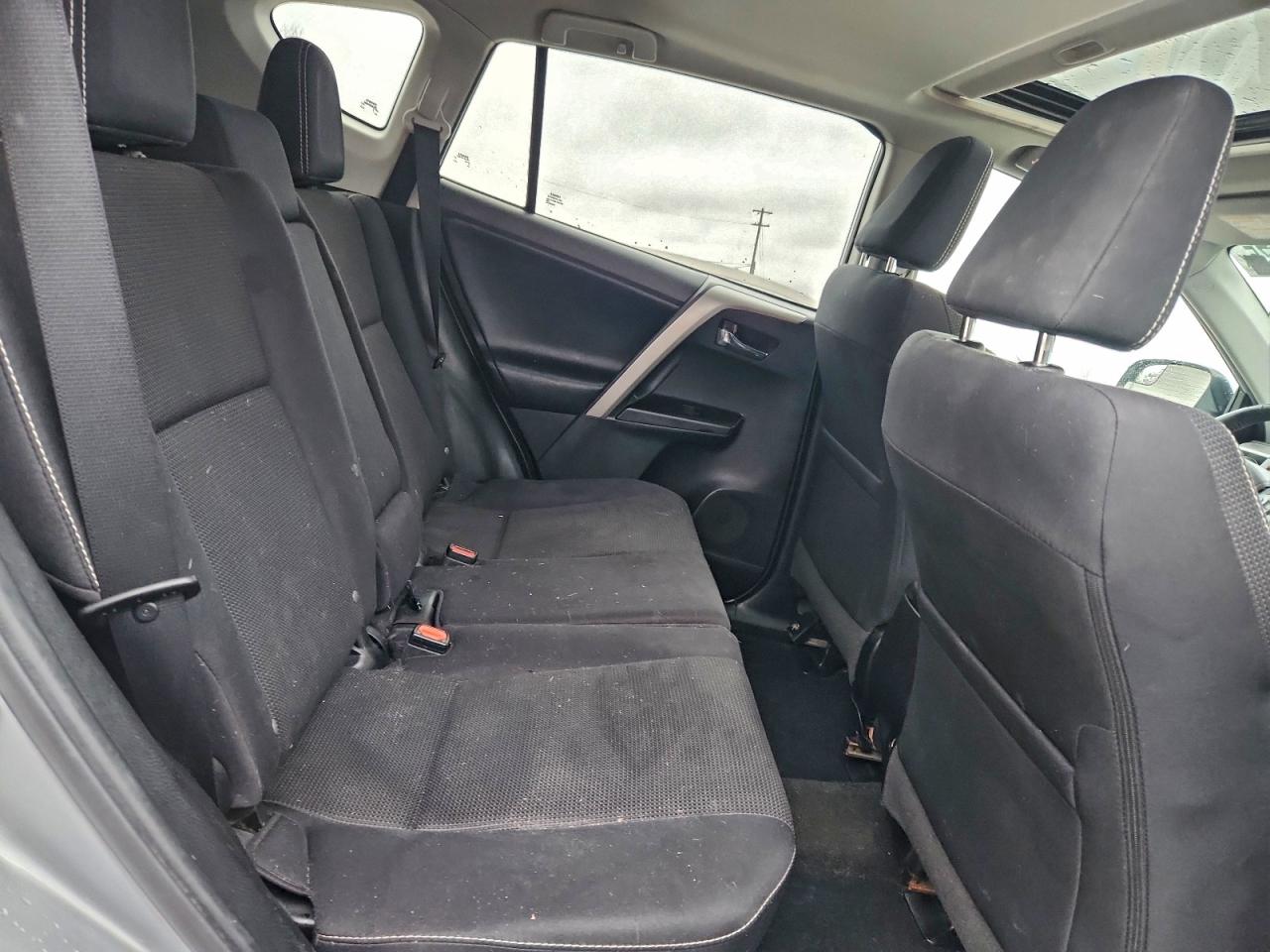 2017 TOYOTA RAV4 XLE photo 11