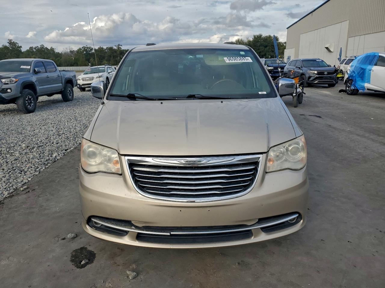 2013 CHRYSLER TOWN & COUNTRY LIMITED photo 13