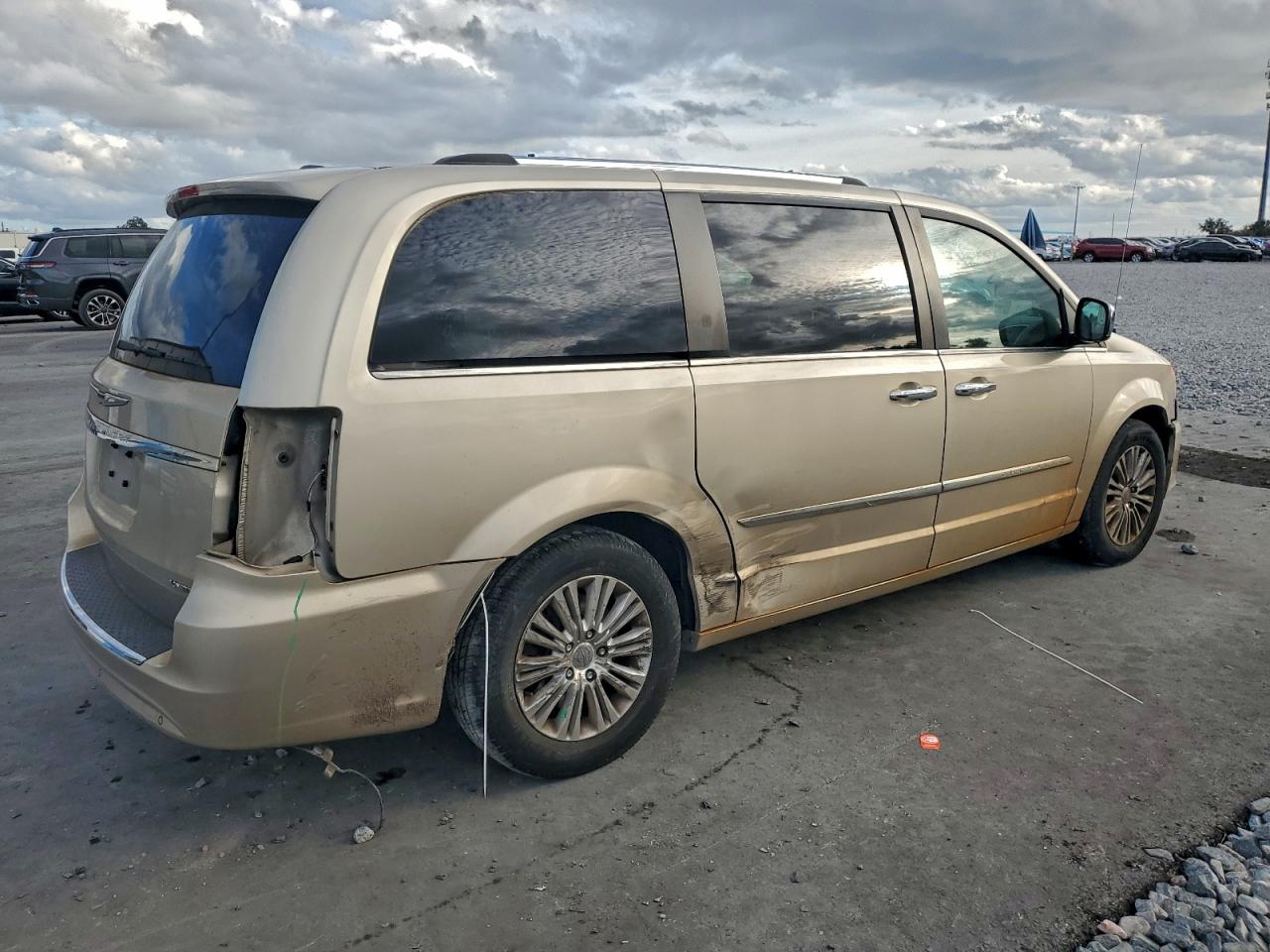 2013 CHRYSLER TOWN & COUNTRY LIMITED photo 7