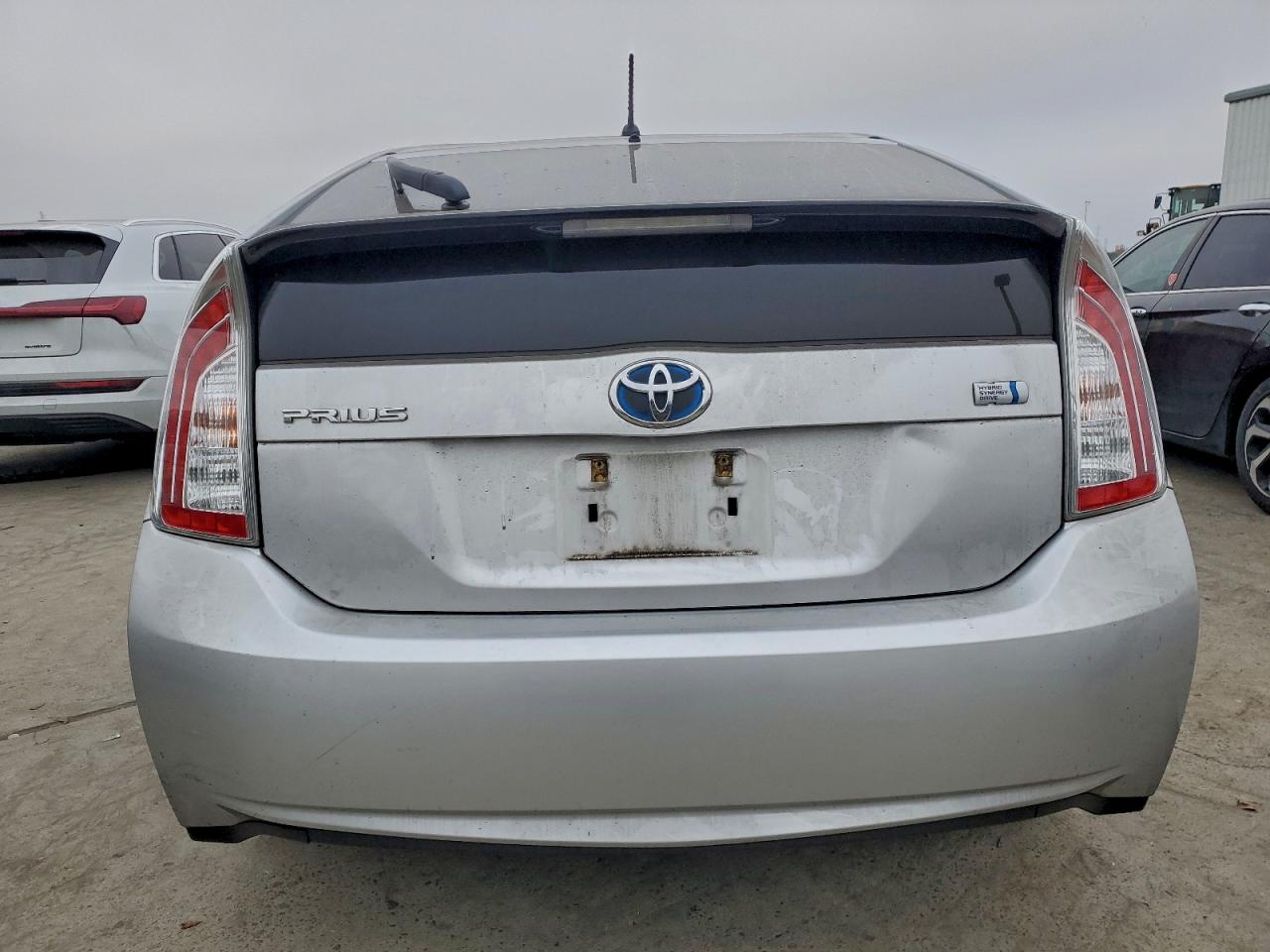 2013 TOYOTA PRIUS photo 11