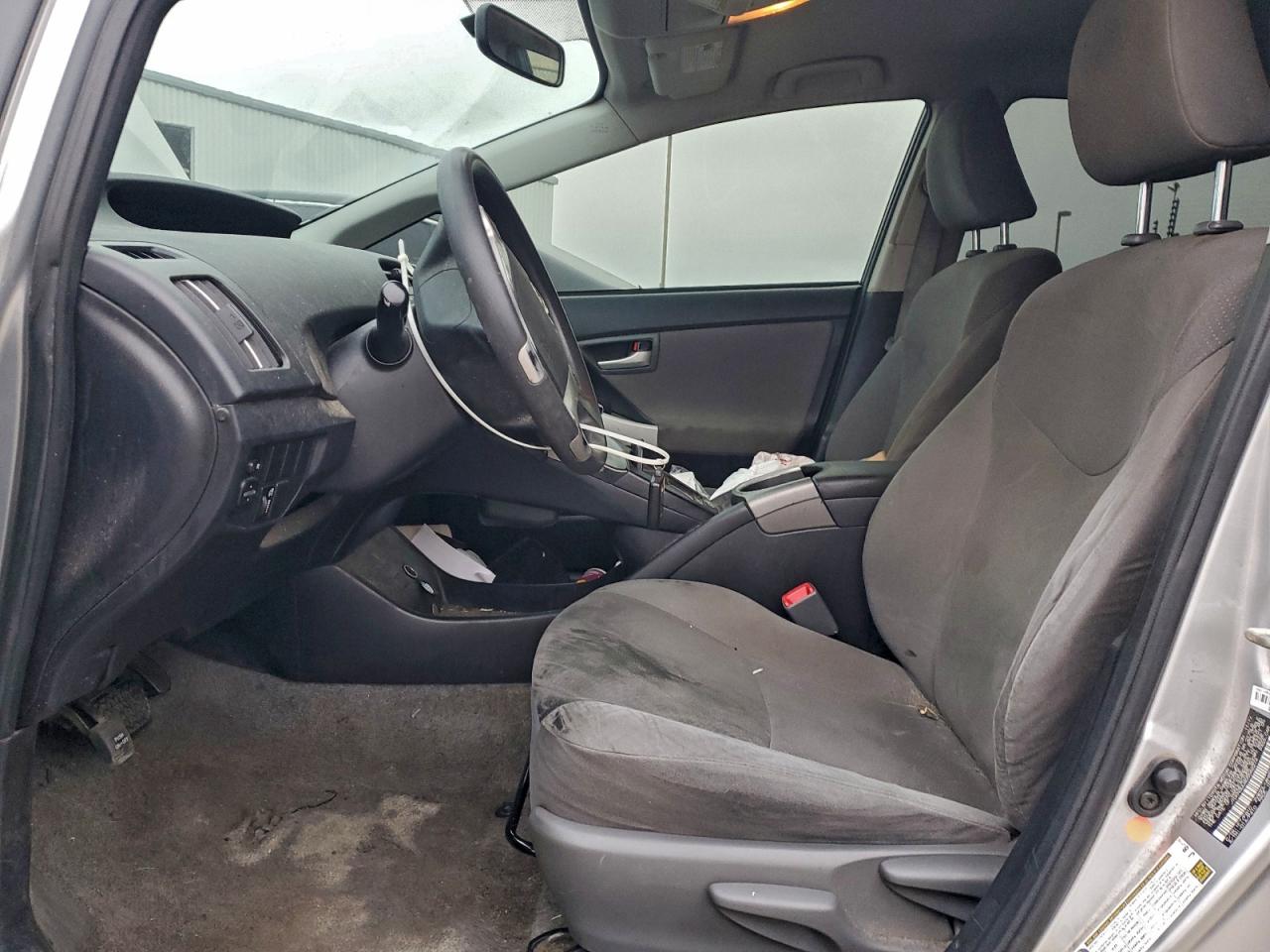 2013 TOYOTA PRIUS photo 13