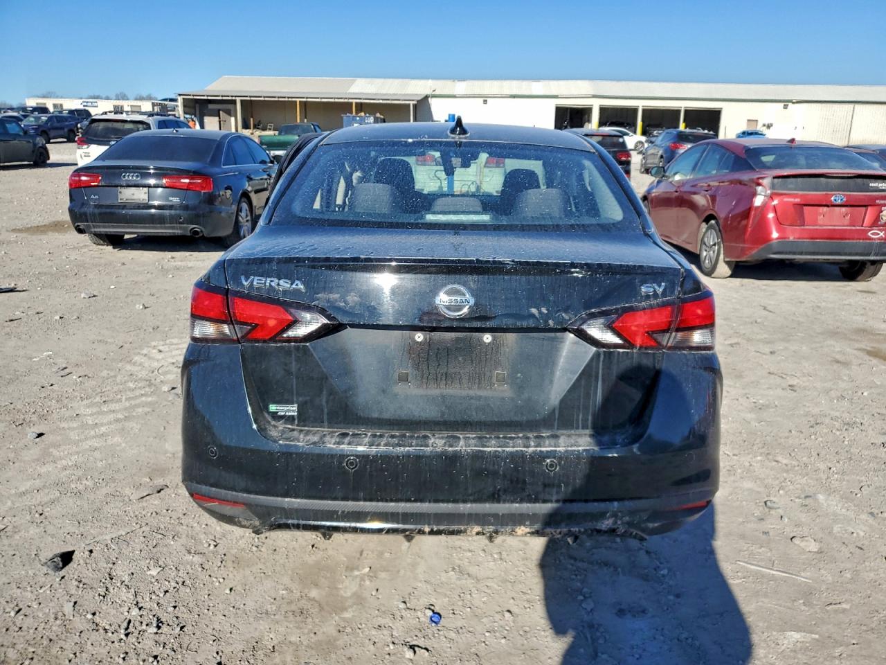 2021 NISSAN VERSA SV photo 11