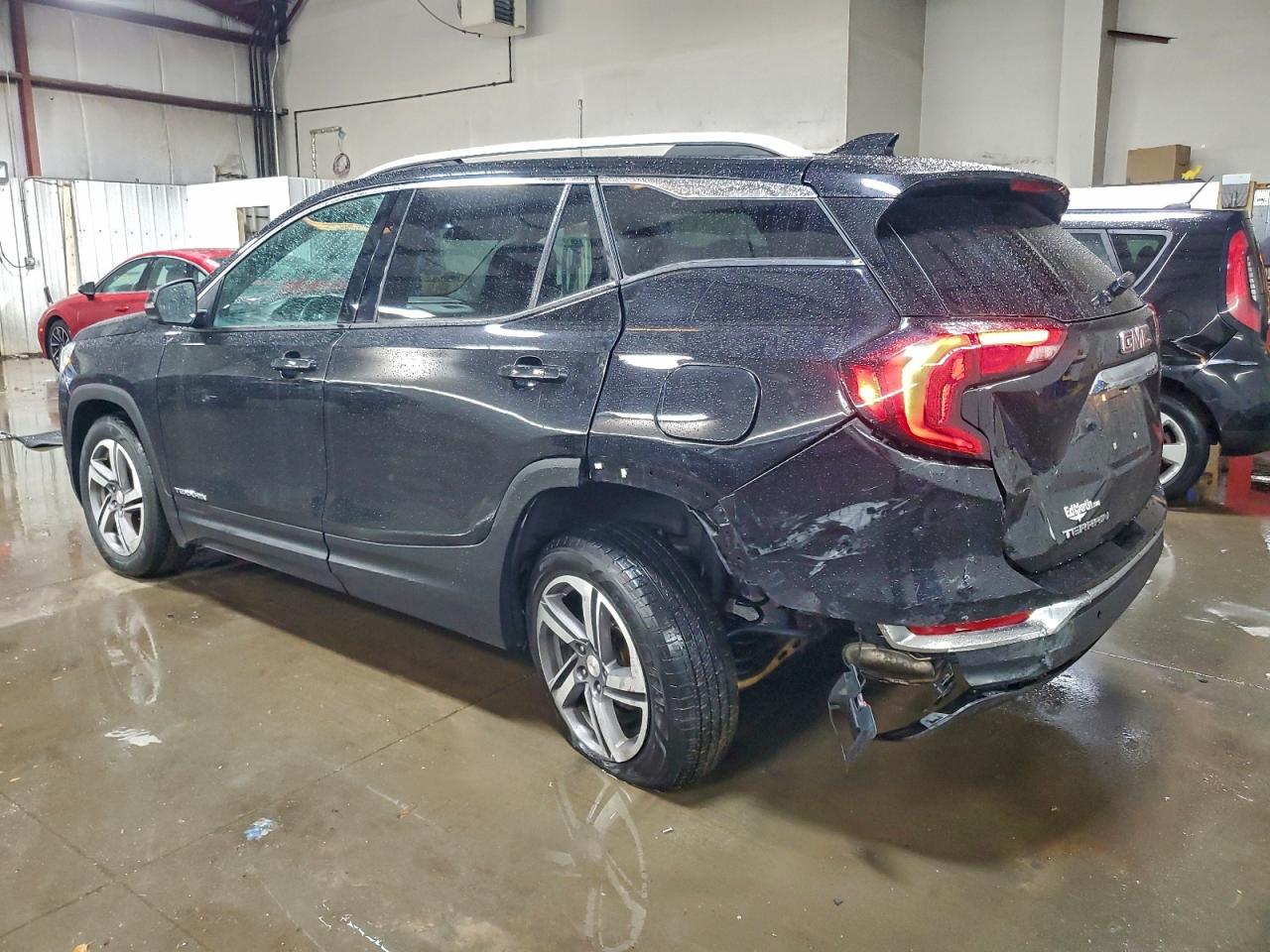 2019 GMC TERRAIN SLT photo 2