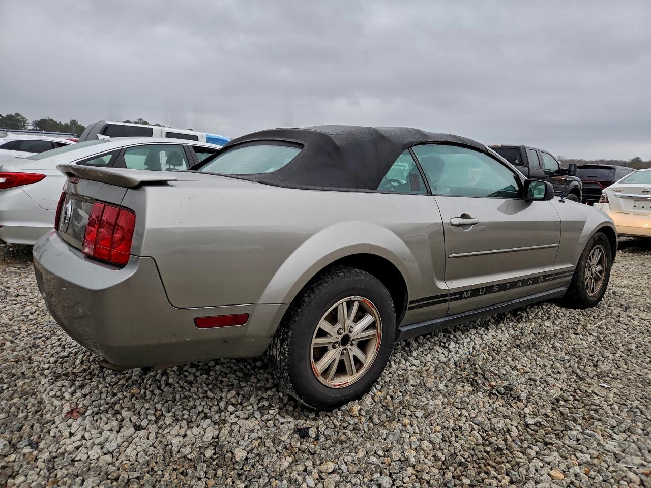 2008 FORD MUSTANG photo 3