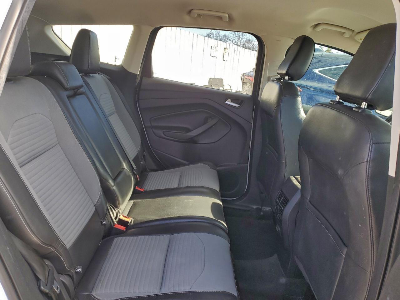 2019 FORD ESCAPE SE photo 11