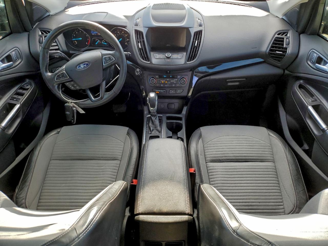 2019 FORD ESCAPE SE photo 8