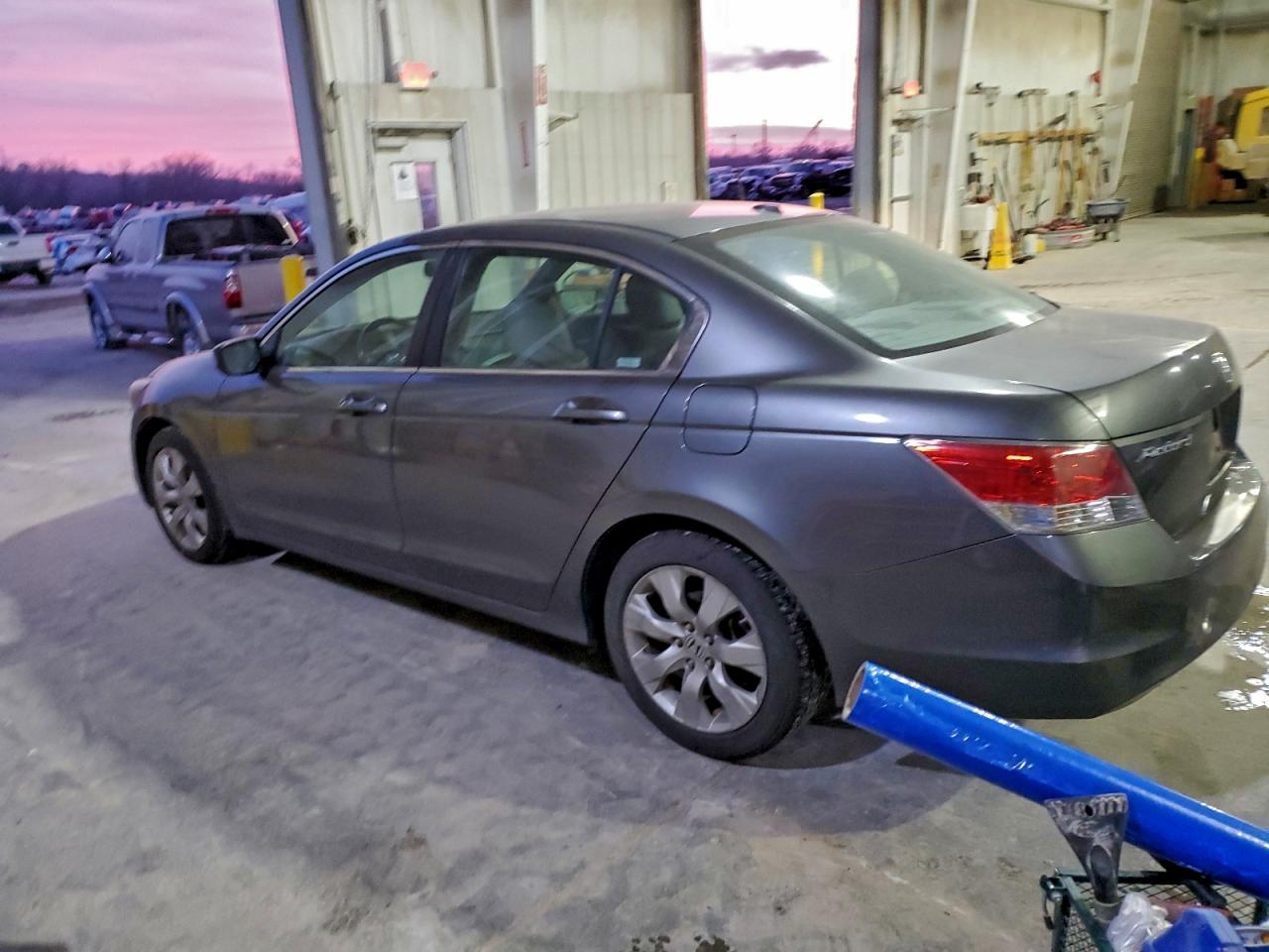 2010 HONDA ACCORD EXL photo 2