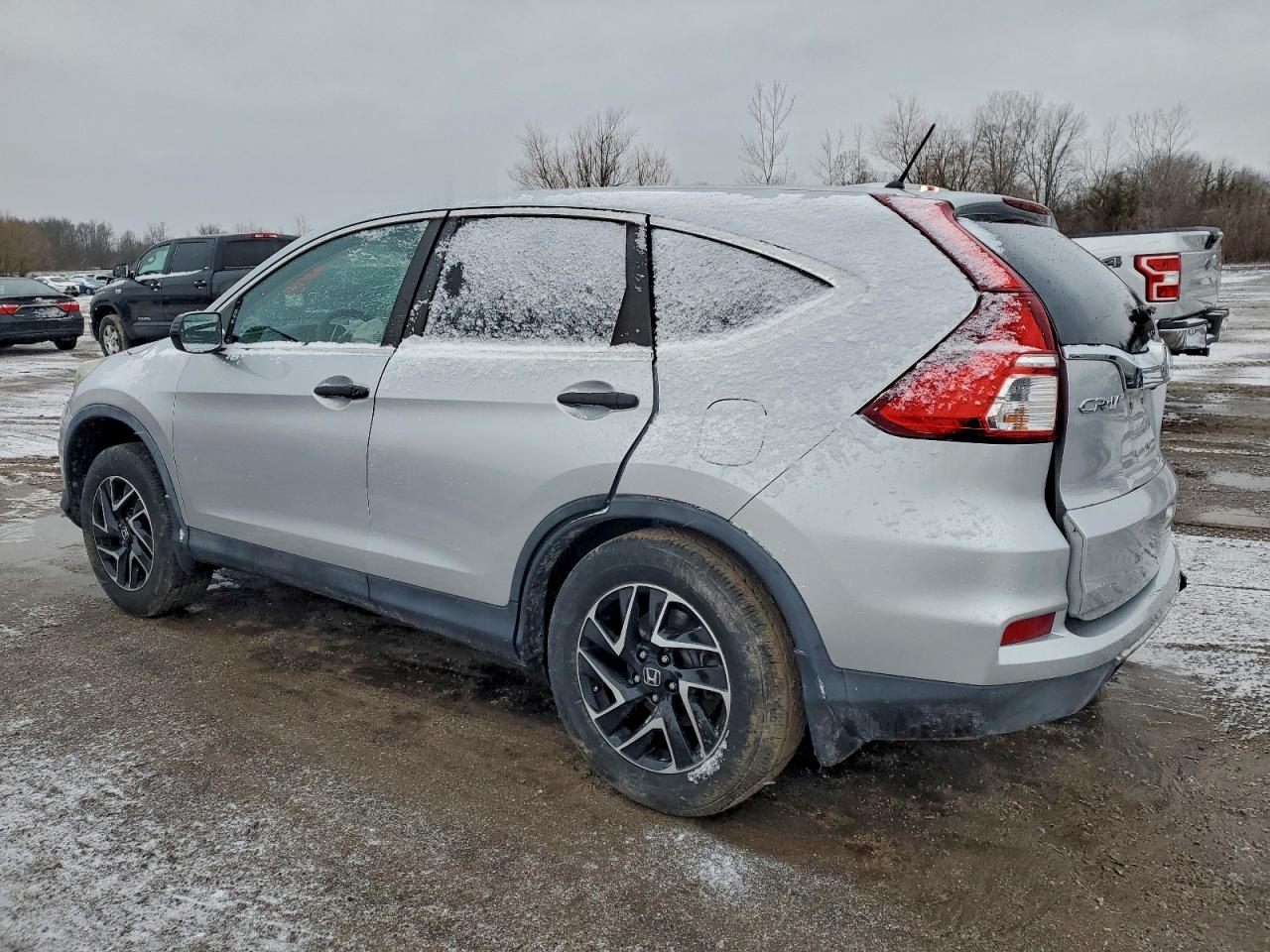 2016 HONDA CR-V SE photo 2