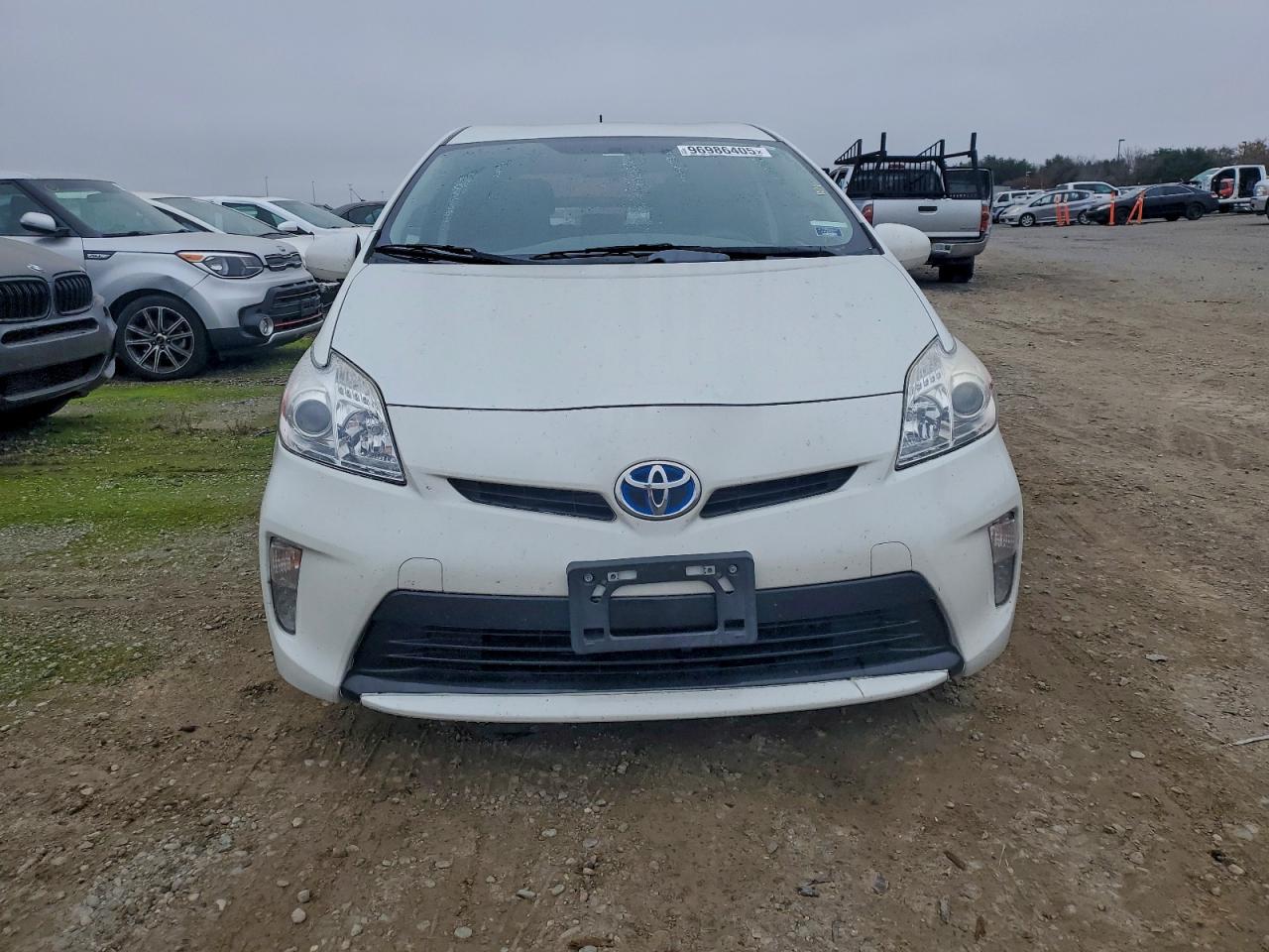 2015 TOYOTA PRIUS photo 9