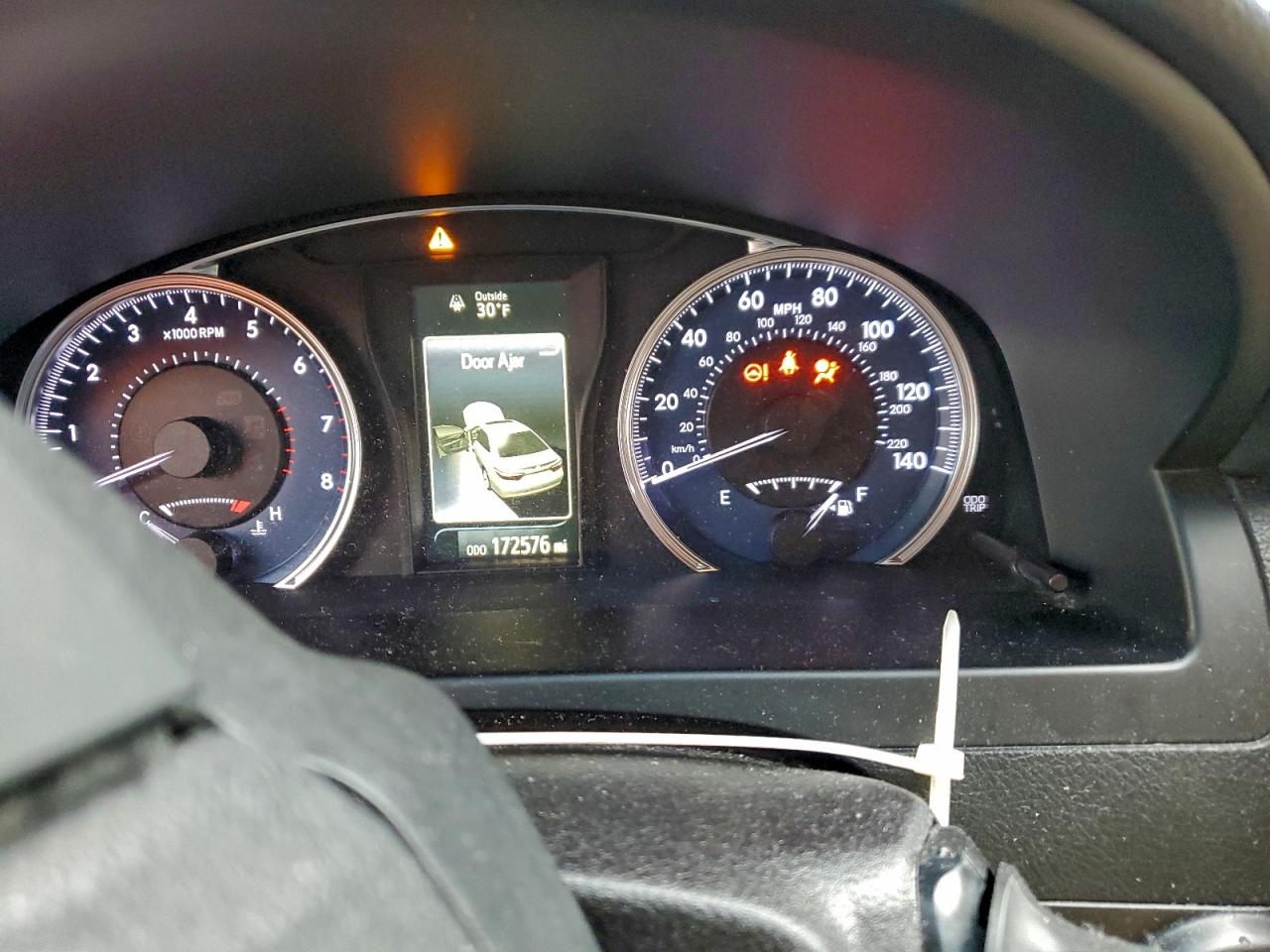 2015 TOYOTA CAMRY XSE photo 33