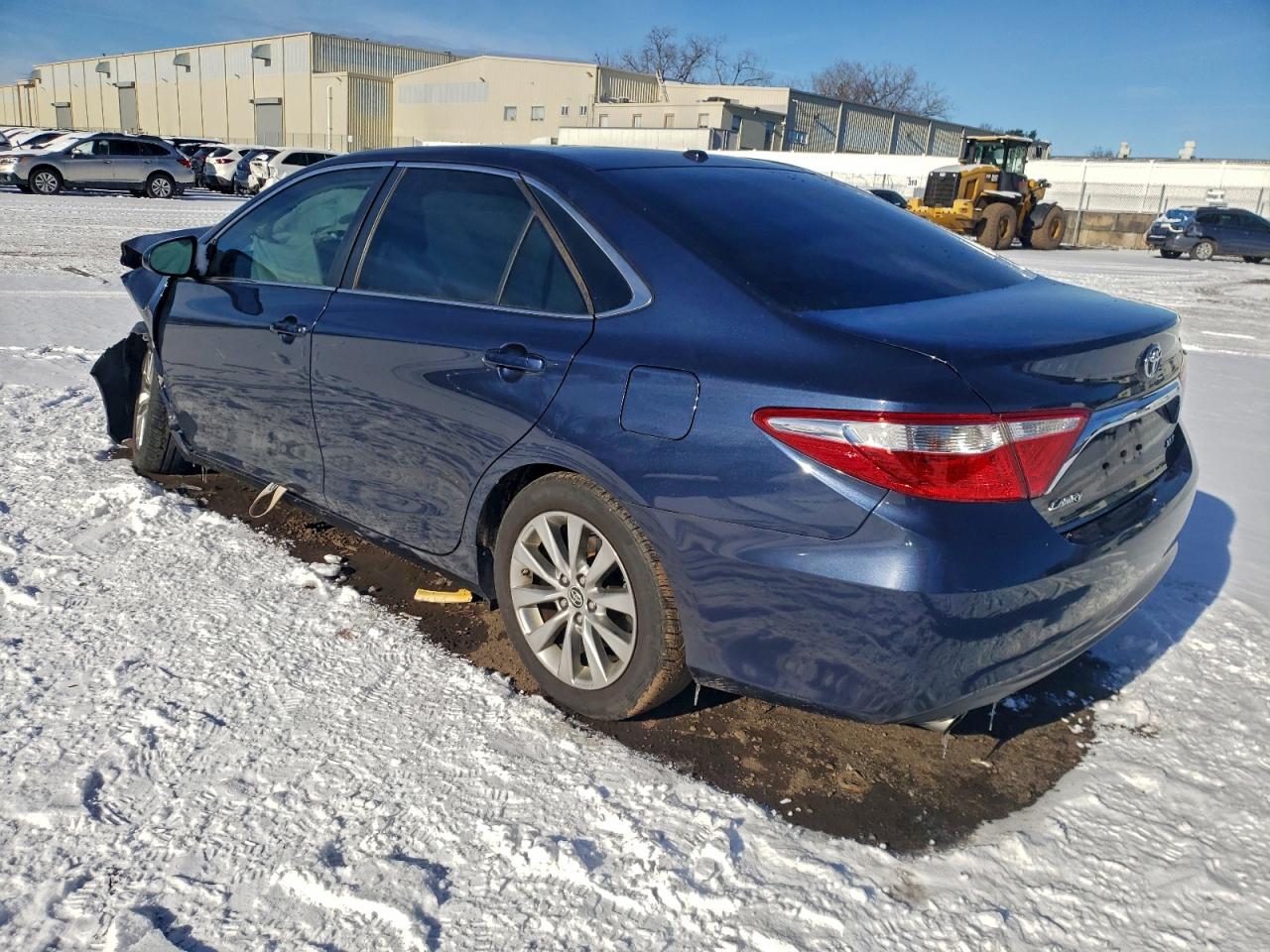 2015 TOYOTA CAMRY XSE photo 5