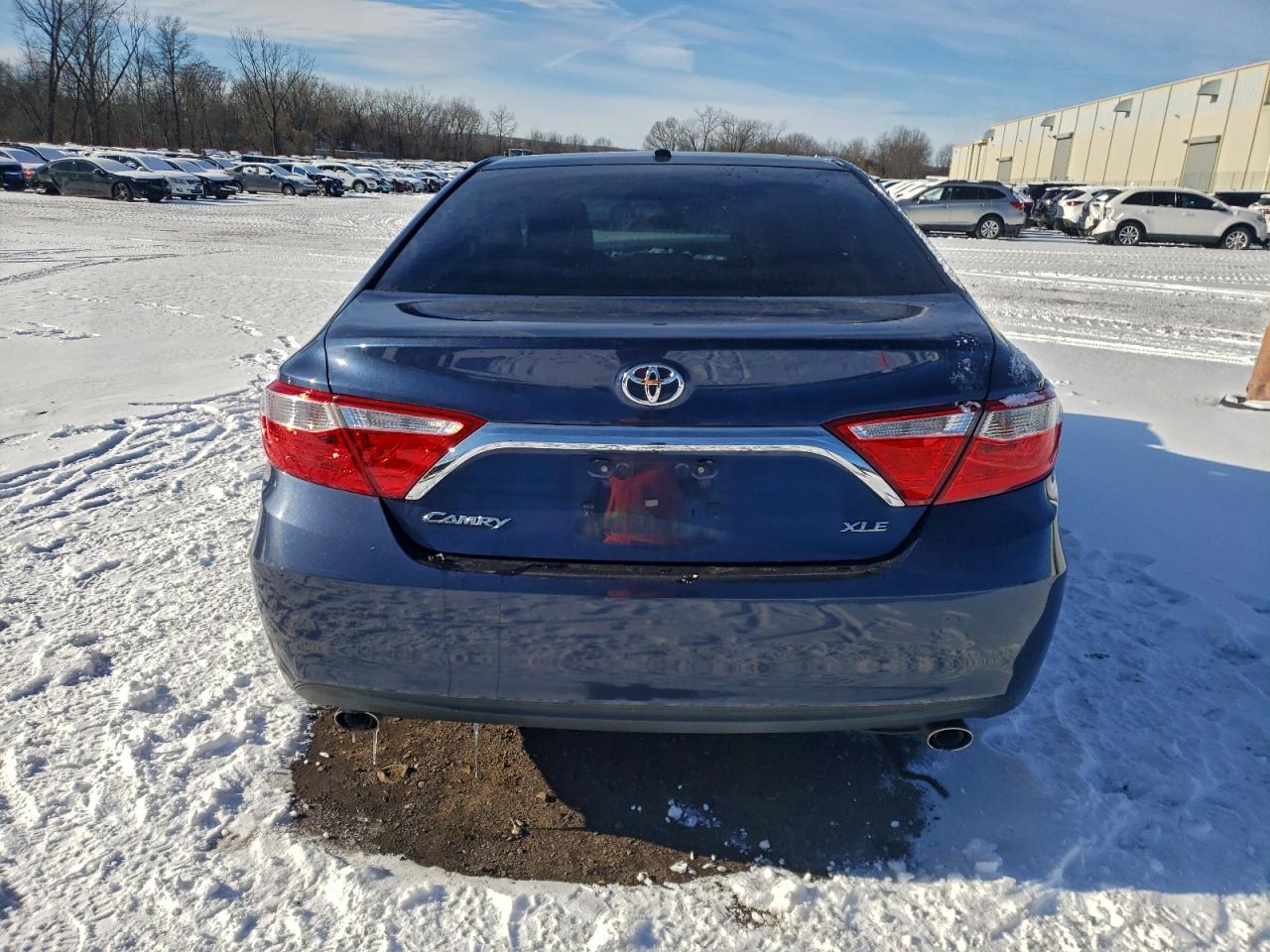 2015 TOYOTA CAMRY XSE photo 21