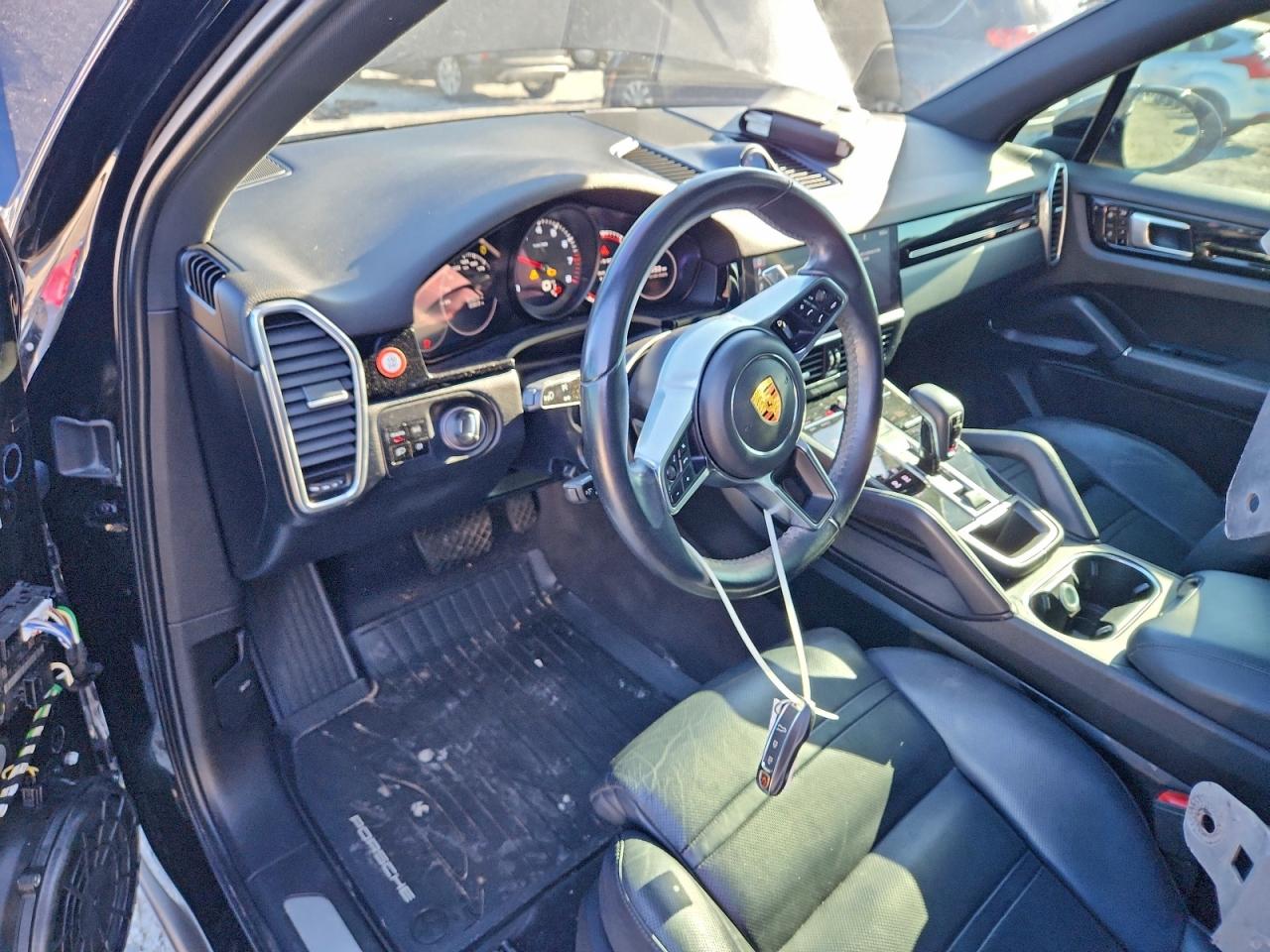 2020 PORSCHE CAYENNE photo 15