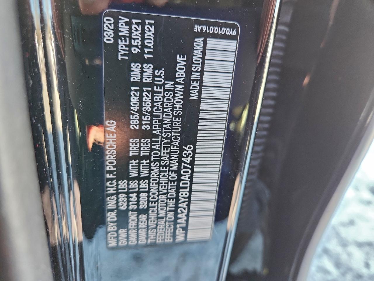 2020 PORSCHE CAYENNE photo 25