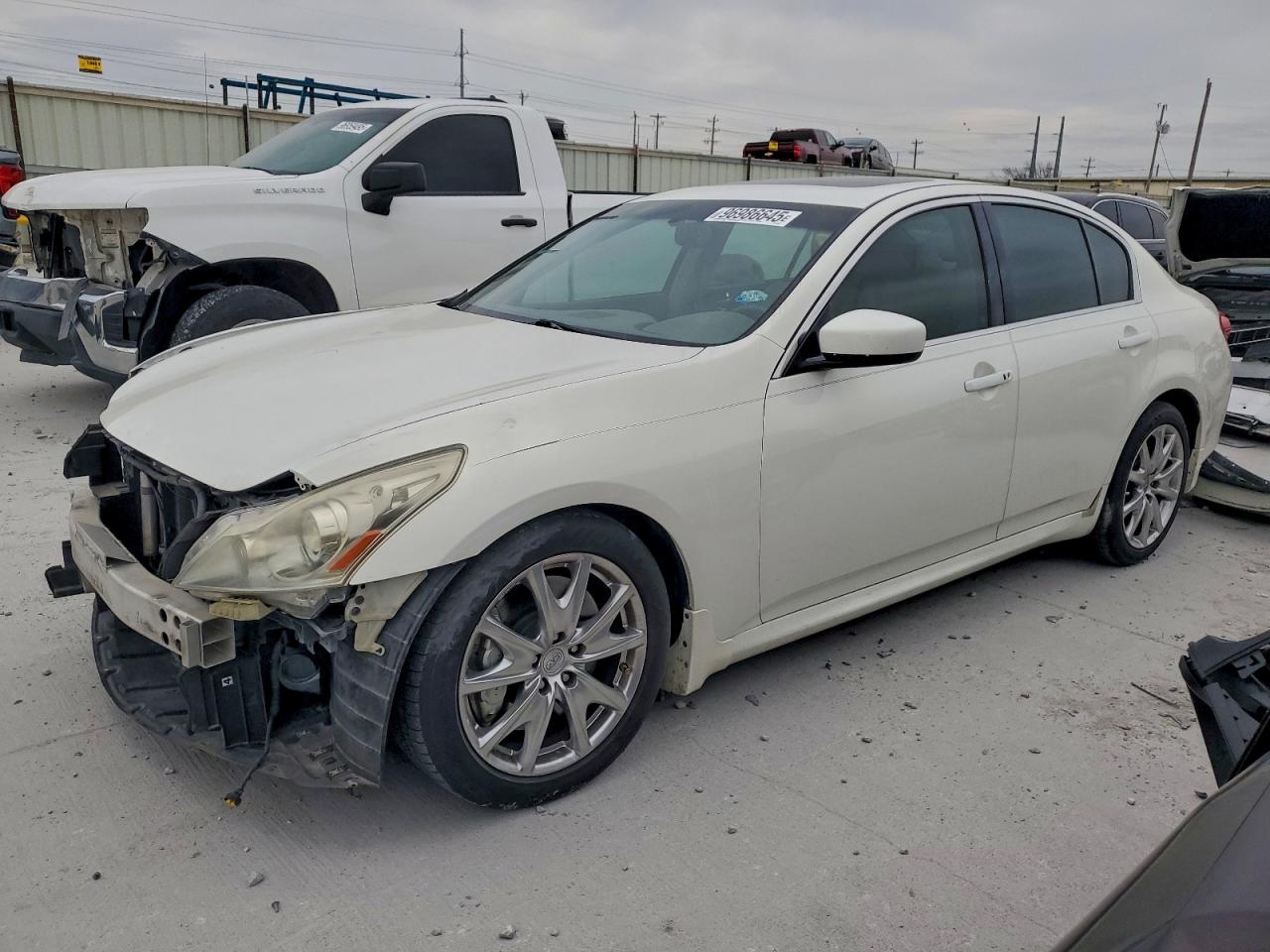2012 INFINITI G37