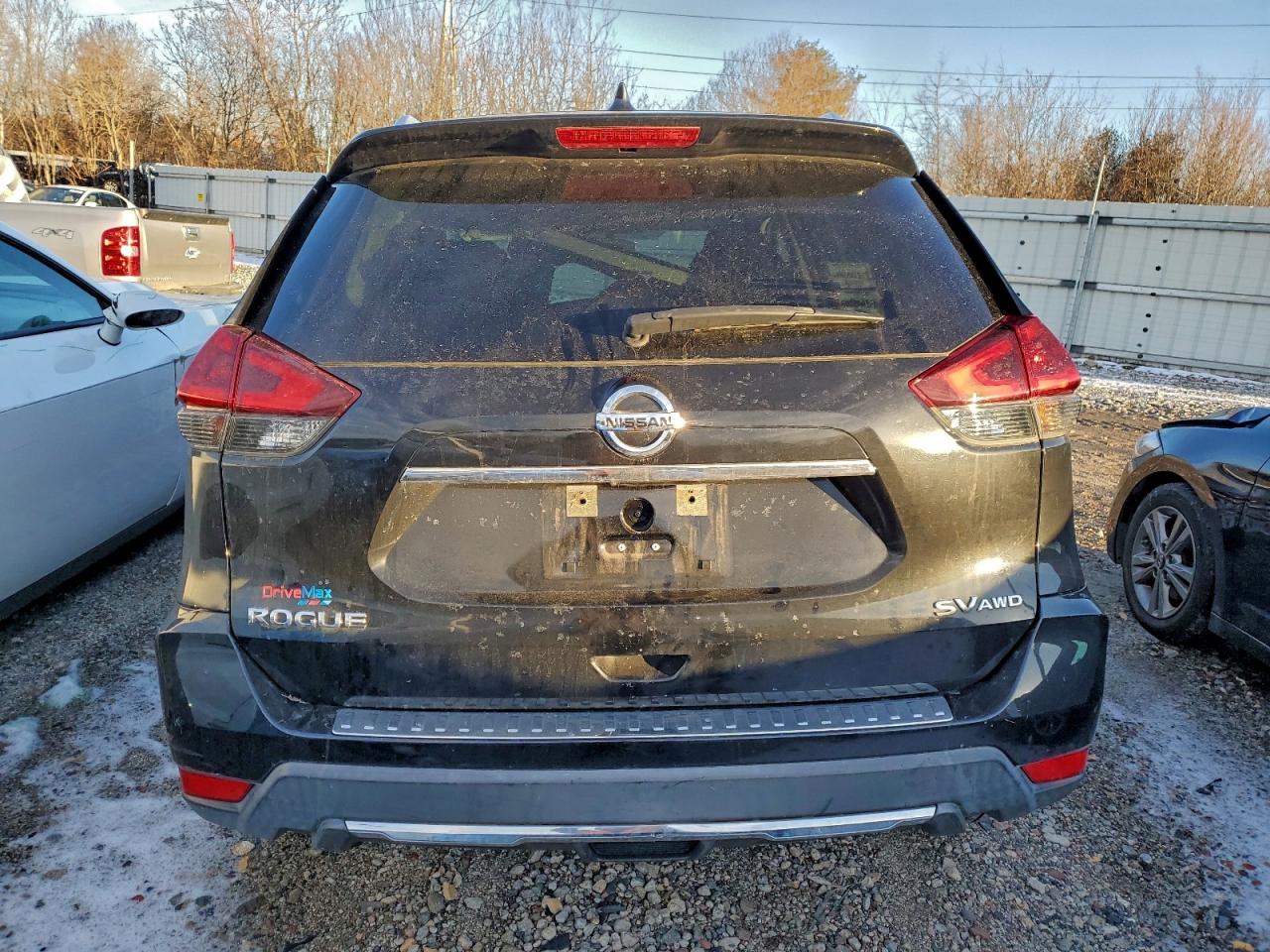 2018 NISSAN ROGUE S photo 6