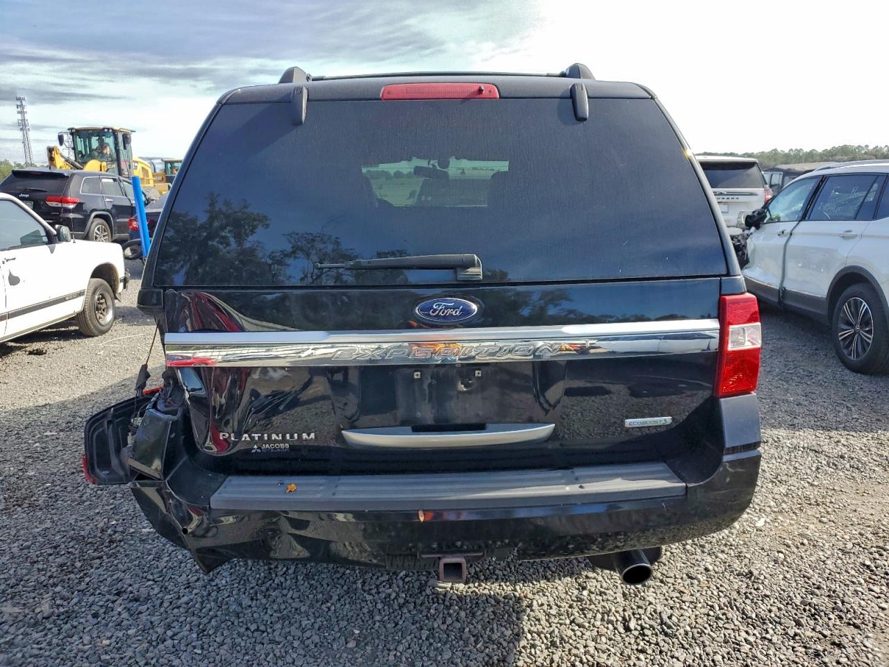 2017 FORD EXPEDITION PLATINUM photo 6