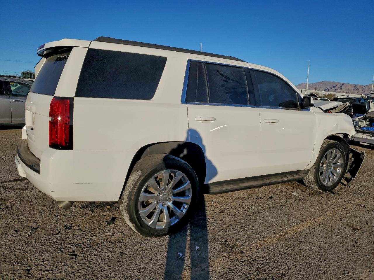 2016 CHEVROLET TAHOE C1500 LT photo 3
