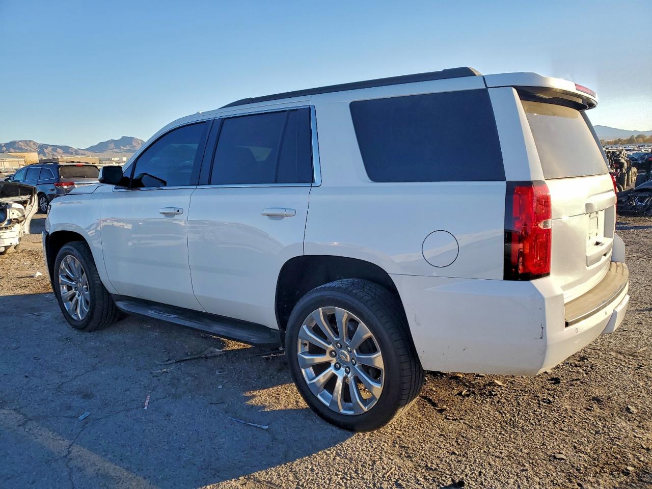 2016 CHEVROLET TAHOE C1500 LT photo 2