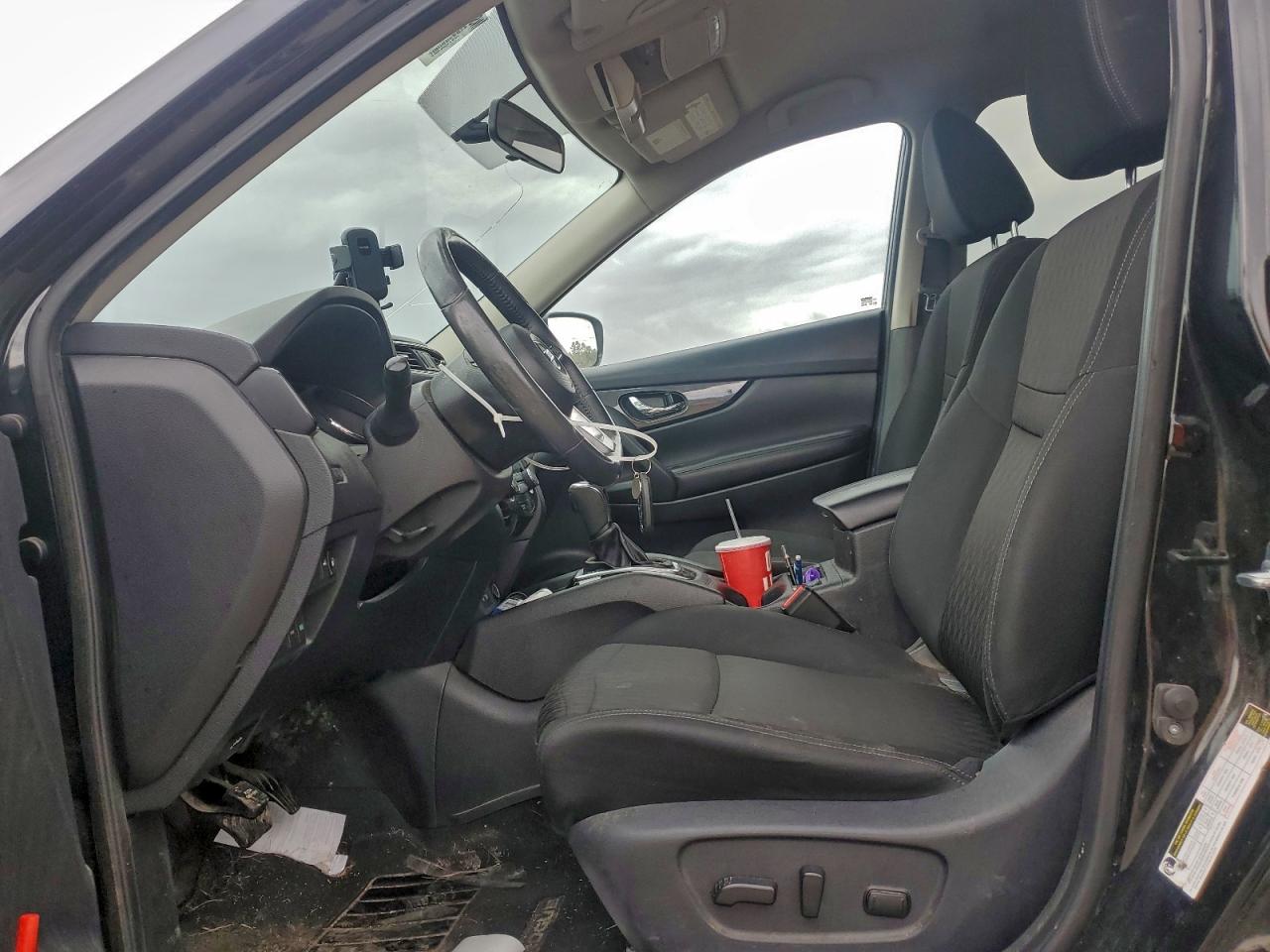 2018 NISSAN ROGUE S photo 13