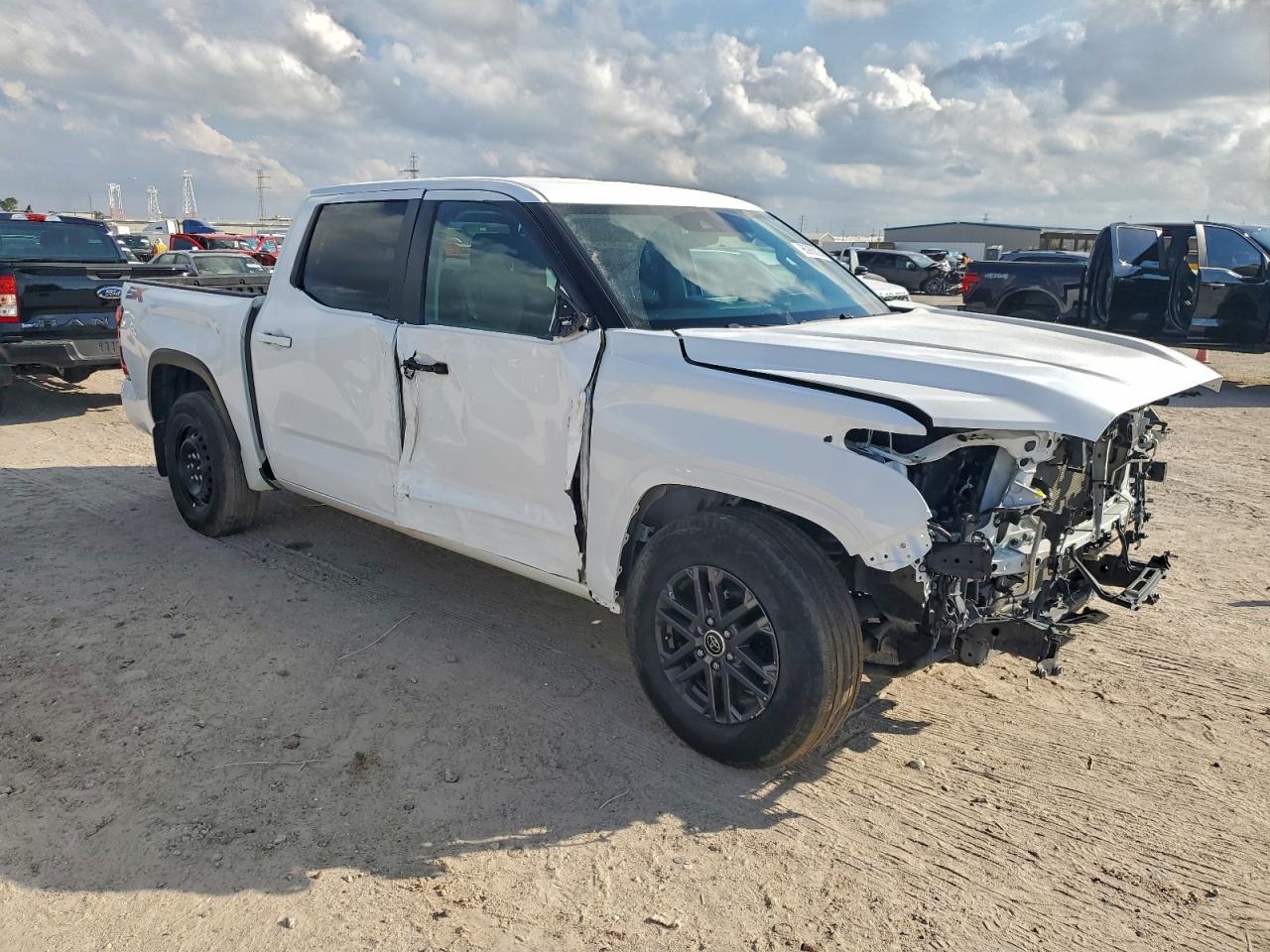 2024 TOYOTA TUNDRA CREWMAX SR photo 7
