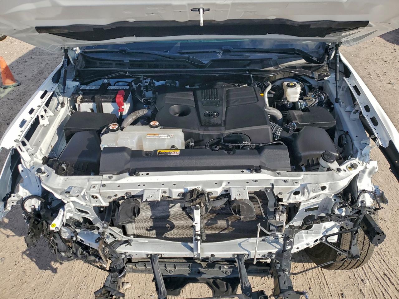2024 TOYOTA TUNDRA CREWMAX SR photo 21