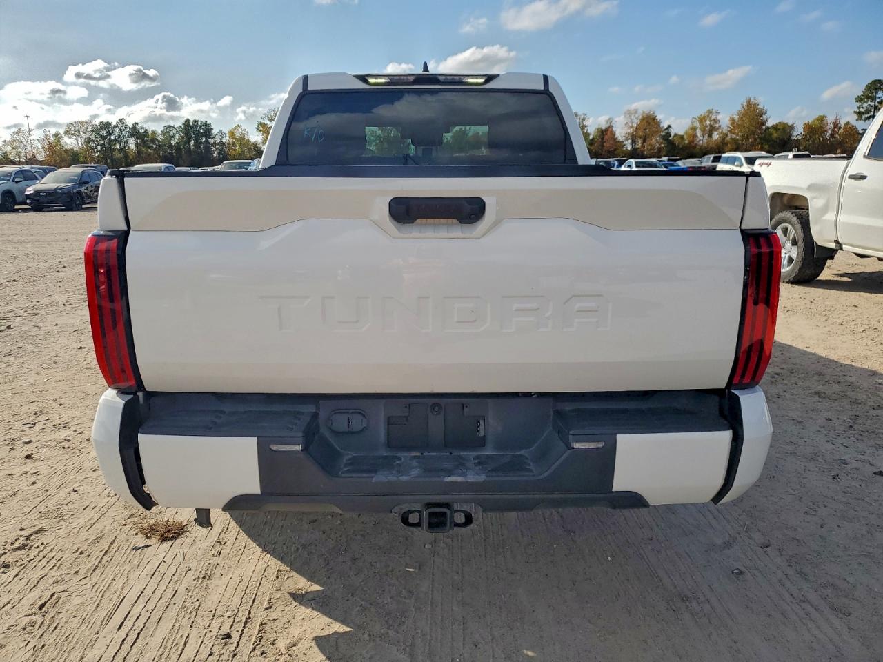 2024 TOYOTA TUNDRA CREWMAX SR photo 11