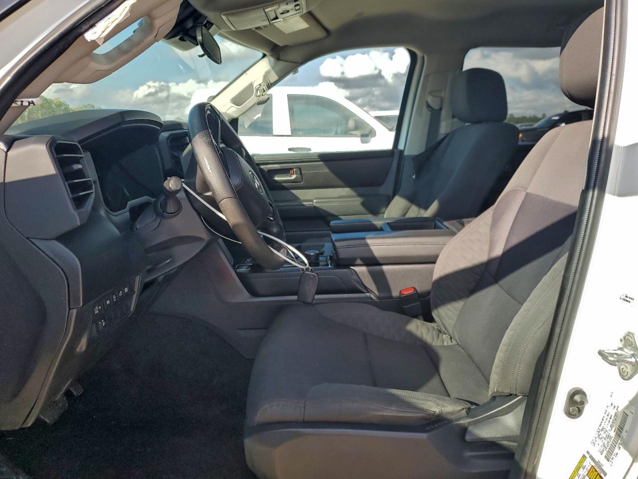 2024 TOYOTA TUNDRA CREWMAX SR photo 13