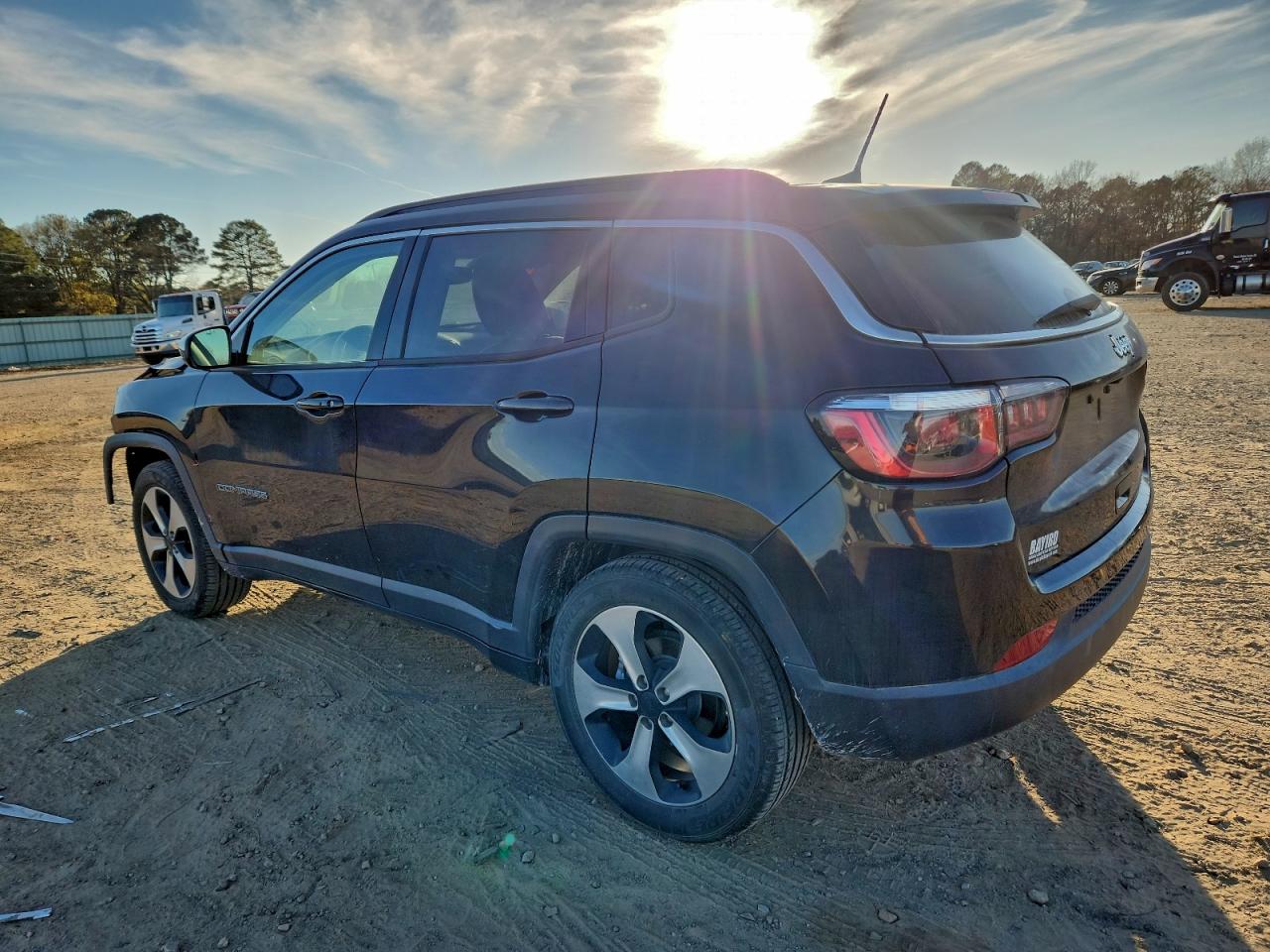 2019 JEEP COMPASS LATITUDE photo 3