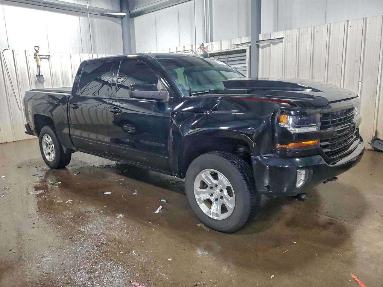 2017 CHEVROLET SILVERADO K1500 LT photo 10