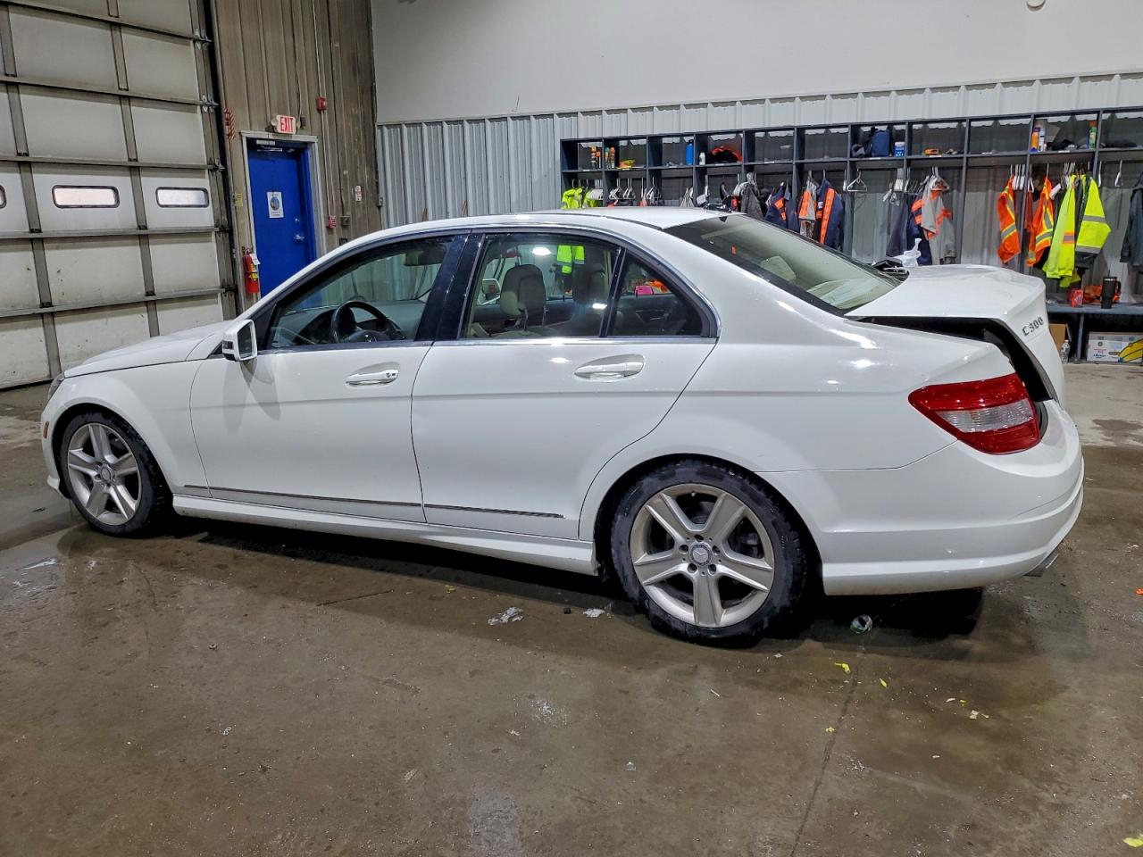 2011 MERCEDES-BENZ C 300 4MATIC photo 2