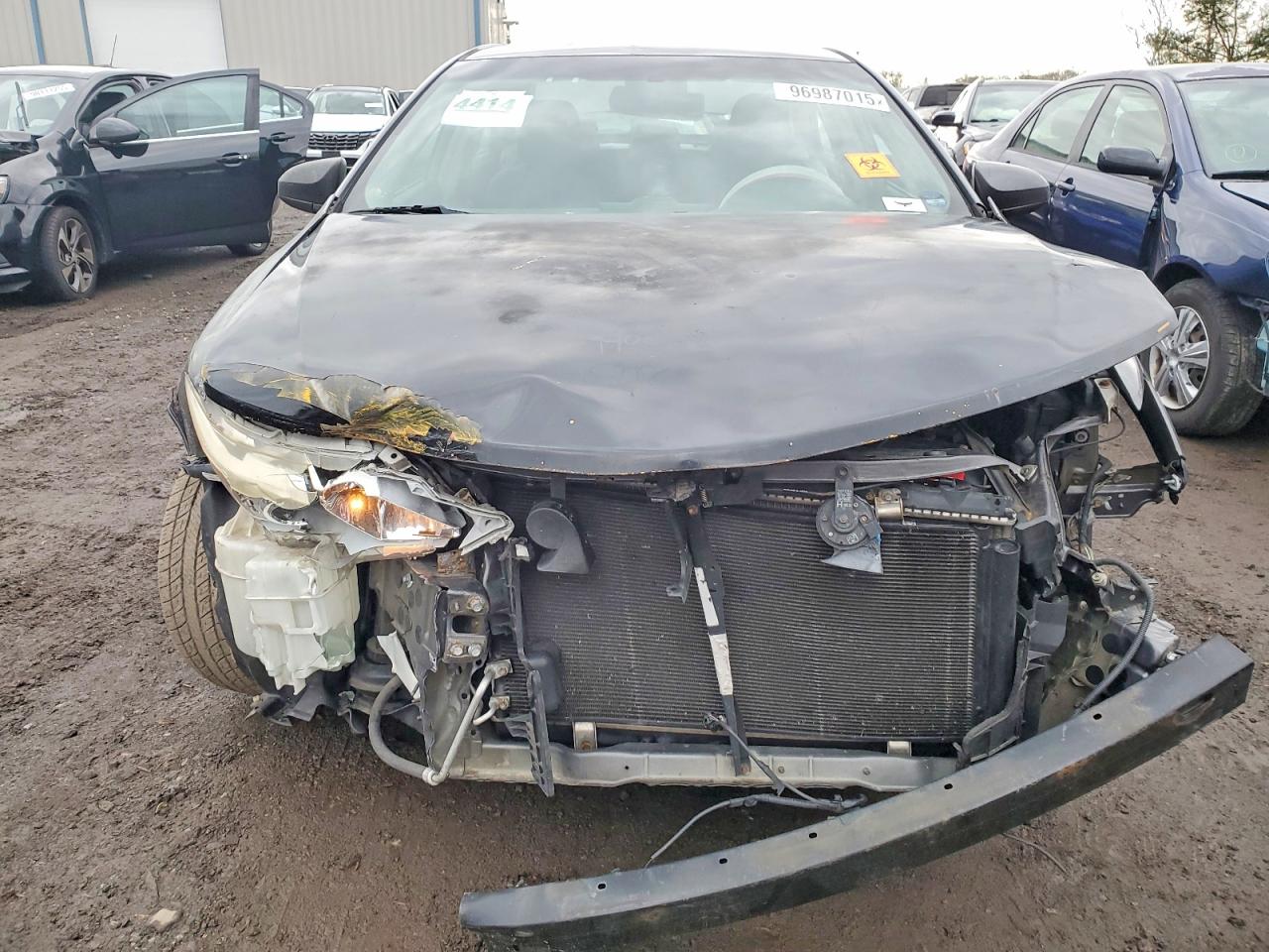 2014 TOYOTA CAMRY L photo 11