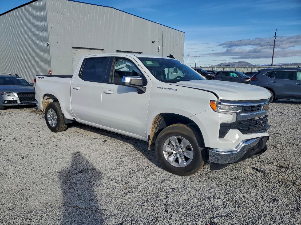 2025 CHEVROLET SILVERADO K1500 LT photo 4