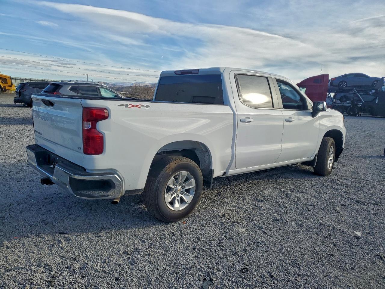 2025 CHEVROLET SILVERADO K1500 LT photo 3