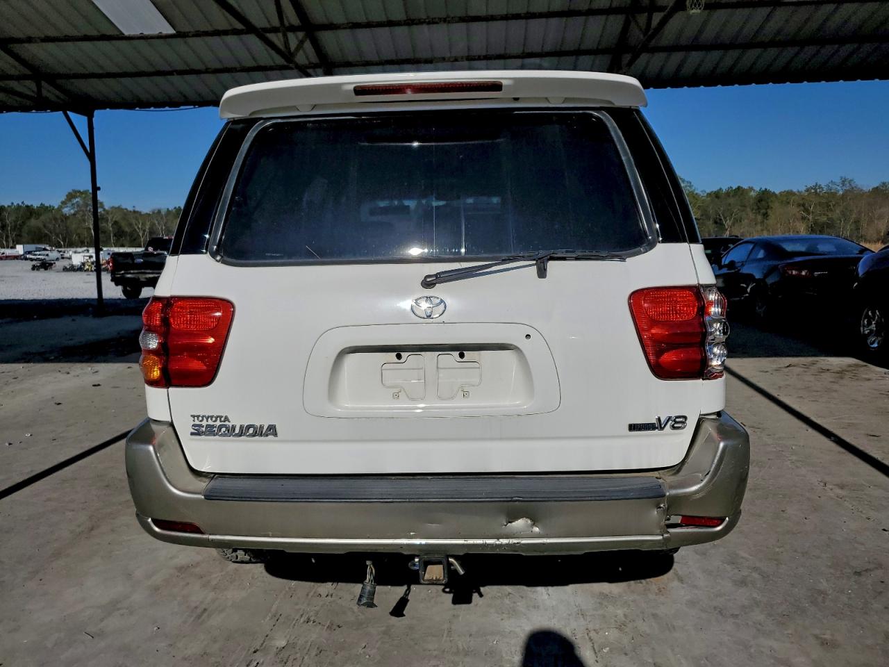 2004 TOYOTA SEQUOIA SR5 photo 6