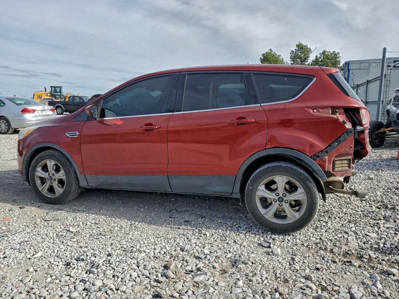 2014 FORD ESCAPE SE photo 2