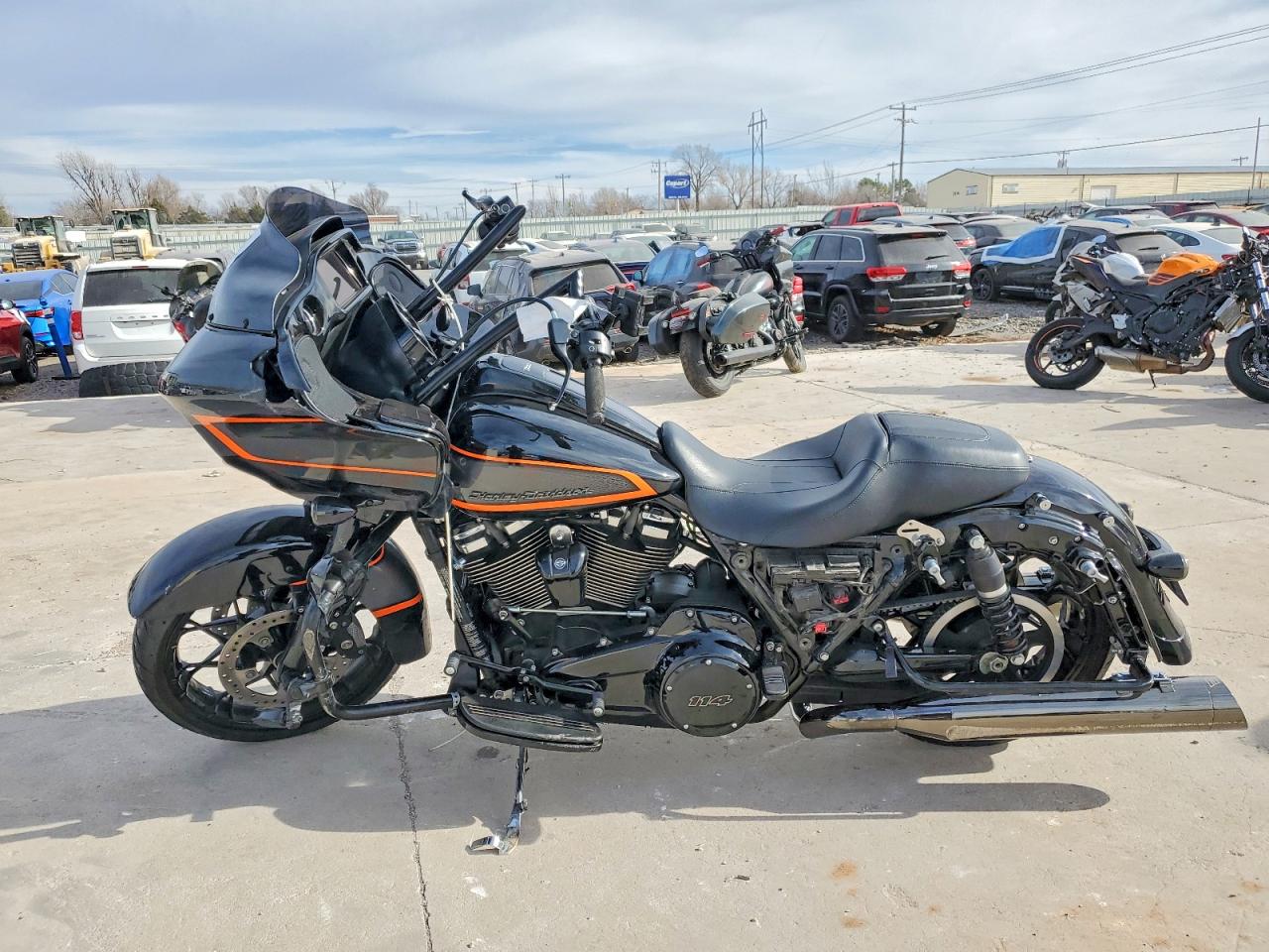 2022 HARLEY-DAVIDSON FLTRXS photo 3