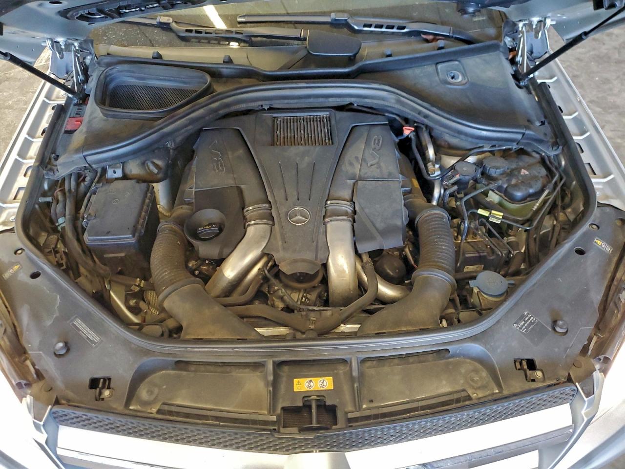 2014 MERCEDES-BENZ GL 550 4MATIC photo 23