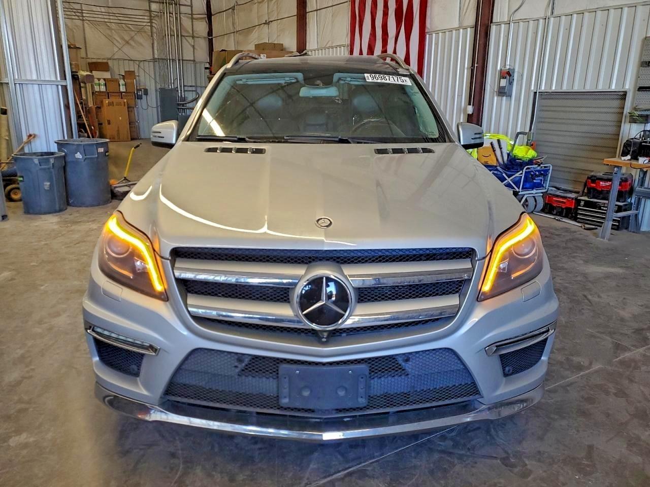 2014 MERCEDES-BENZ GL 550 4MATIC photo 9