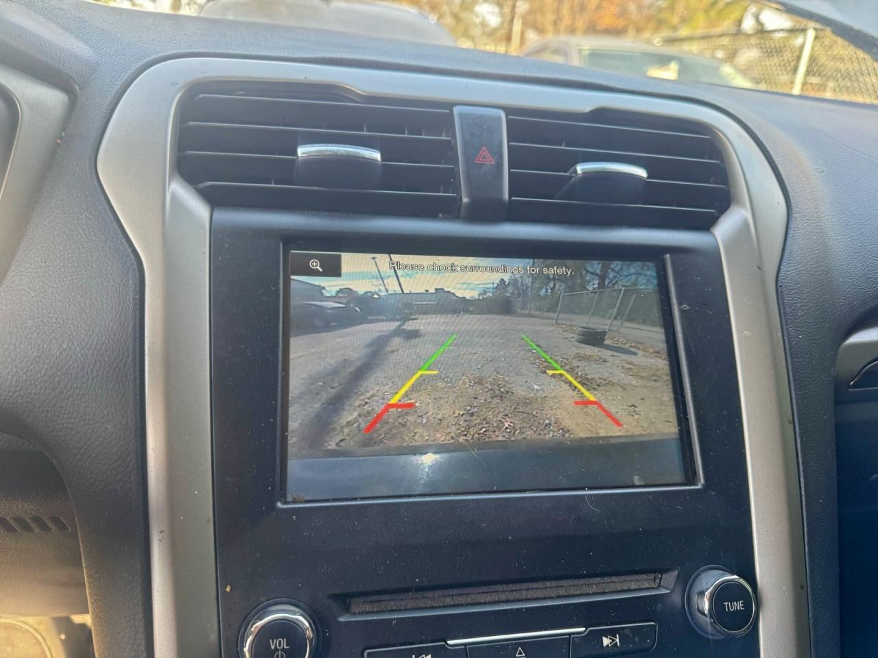 2016 FORD FUSION SE photo 9