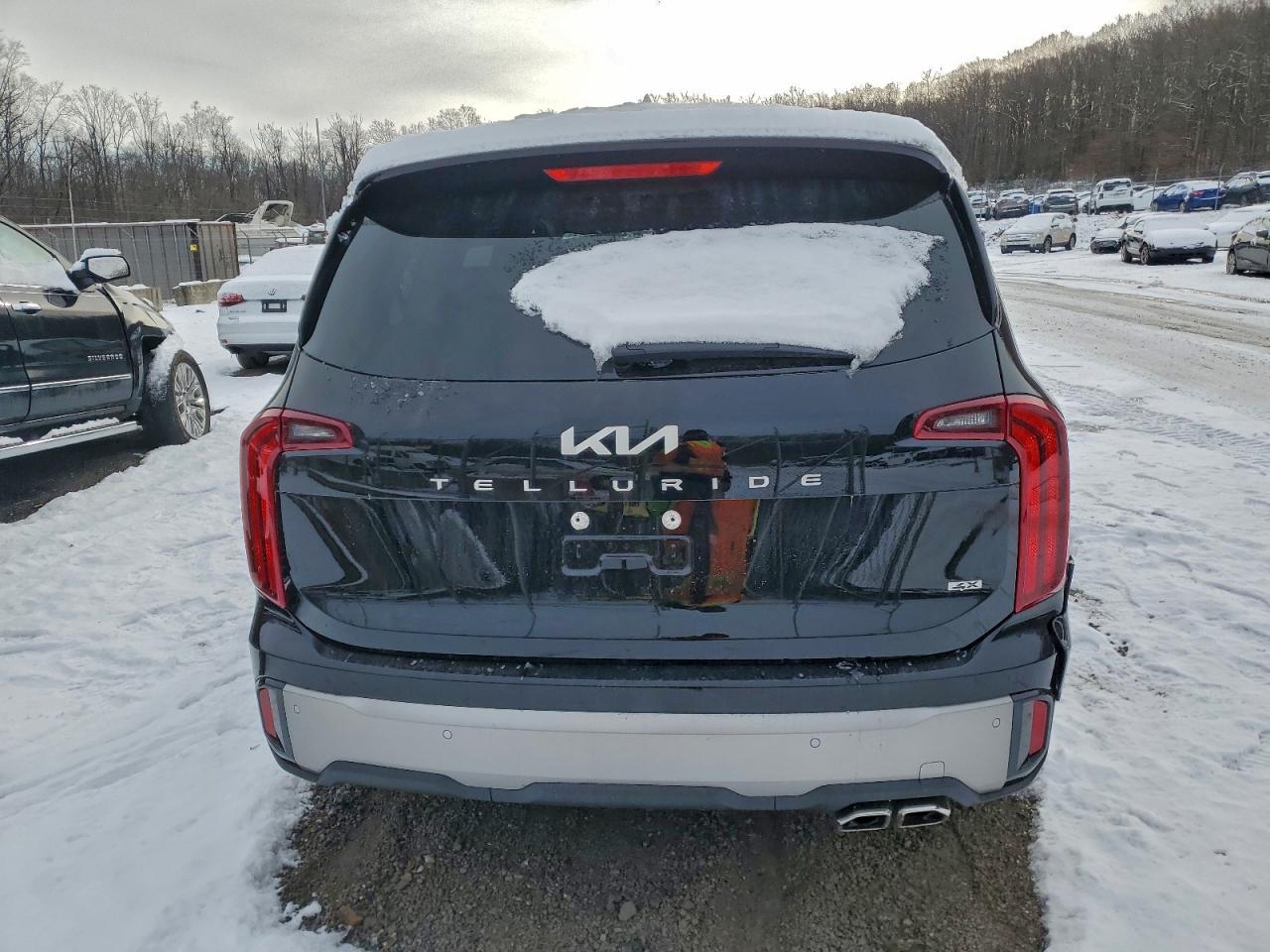 2025 KIA TELLURIDE S photo 11