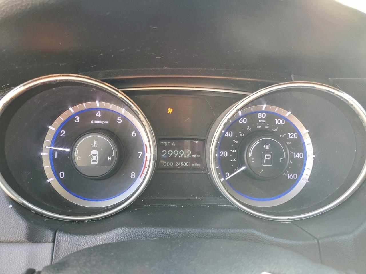 2011 HYUNDAI SONATA SE photo 17