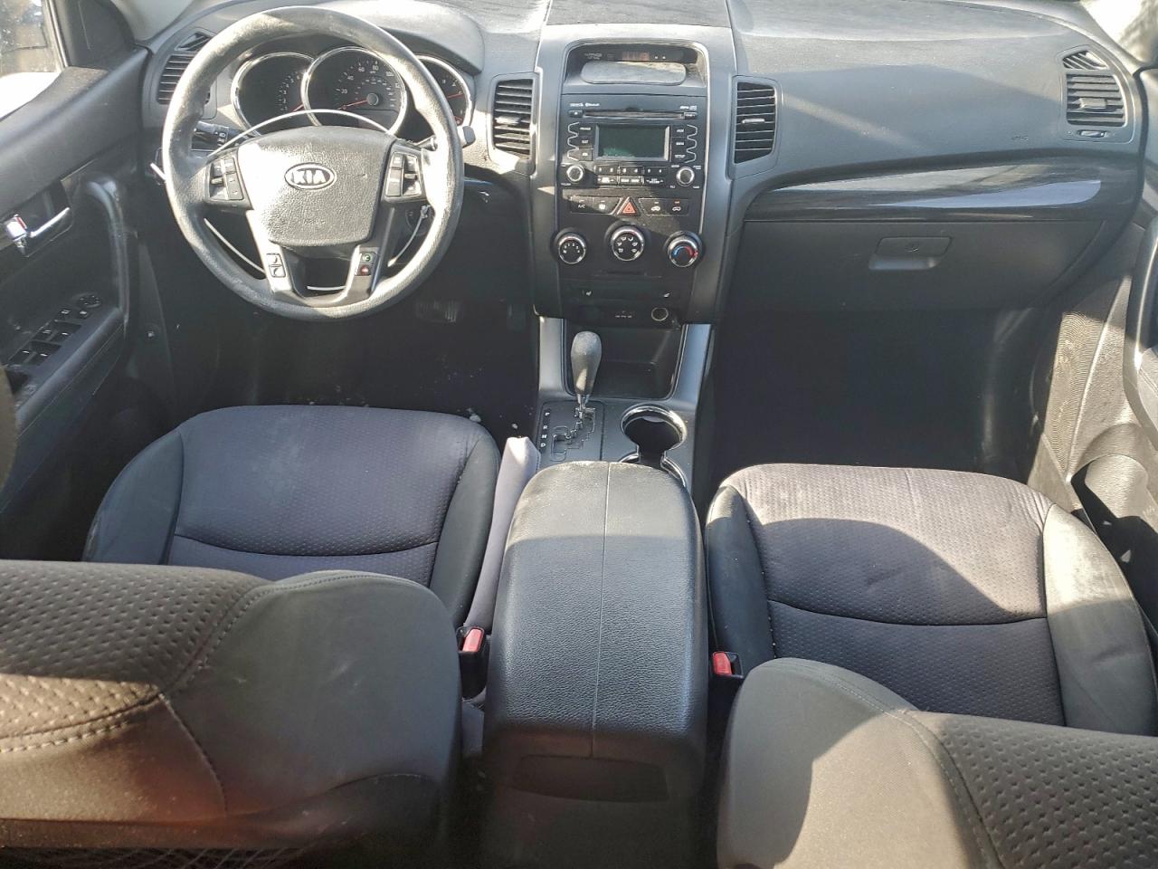2011 KIA SORENTO BASE photo 8