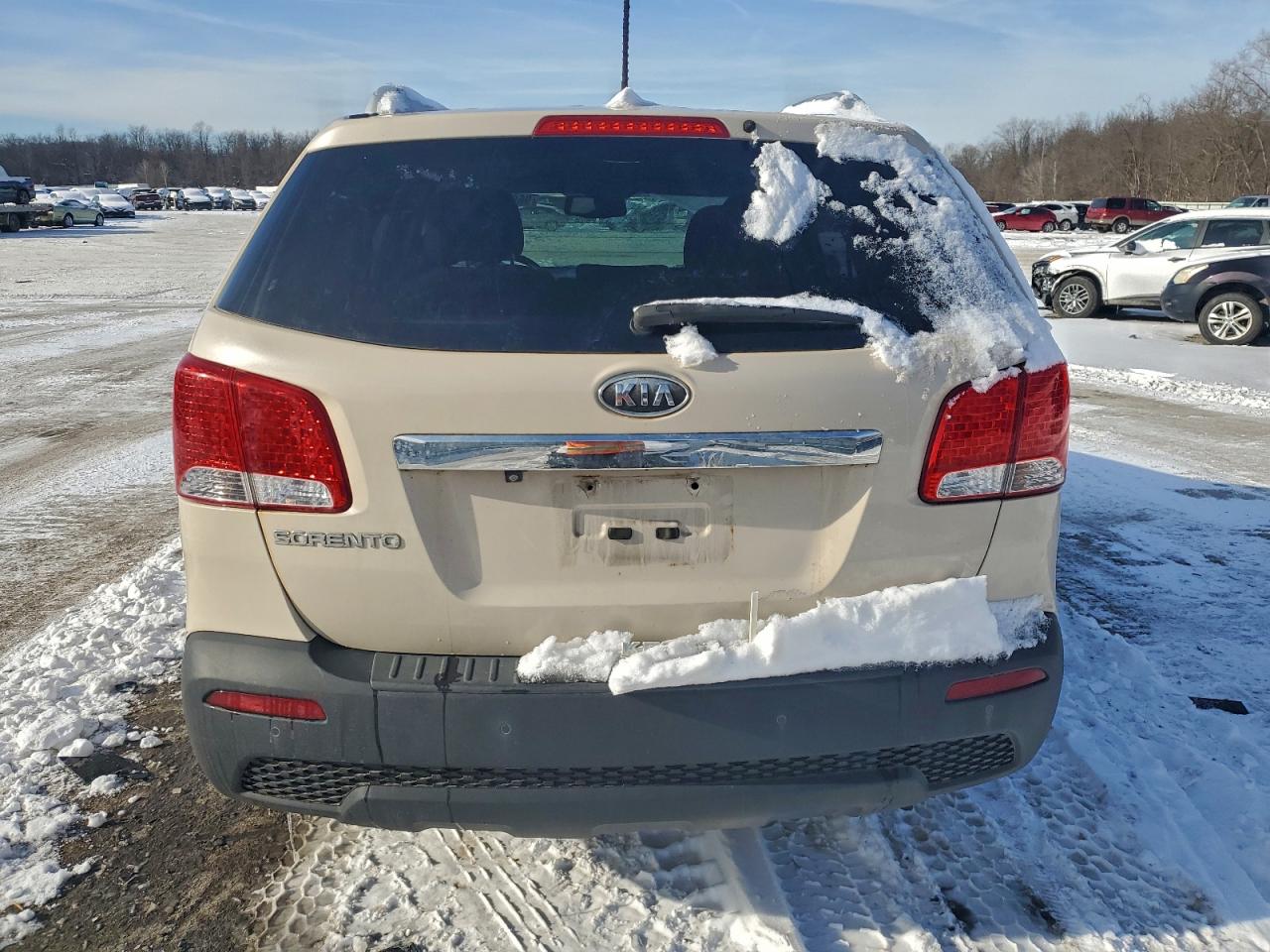 2011 KIA SORENTO BASE photo 6
